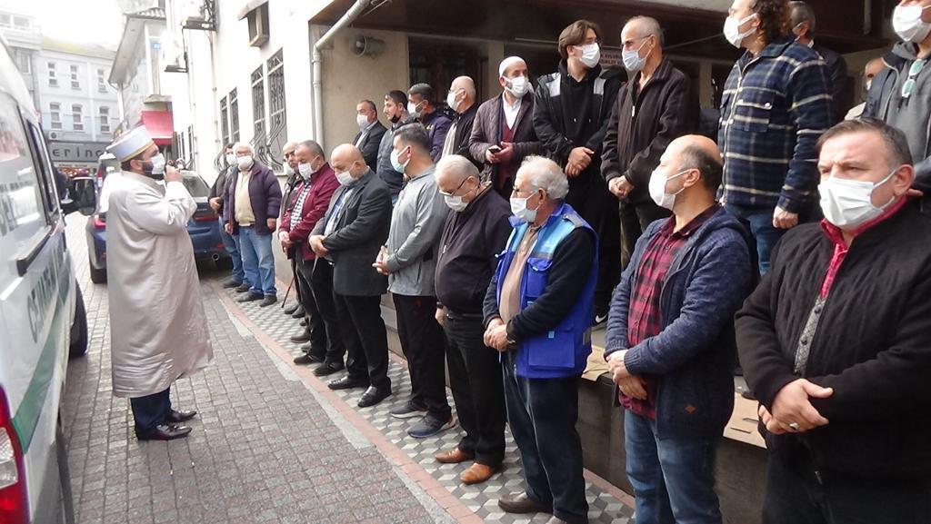 Aynı aileden 15 günde koronavirüsten 4üncü ölüm