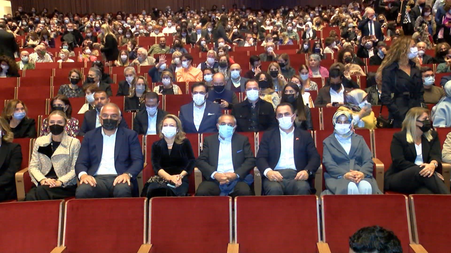 Londra Filarmoni Orkestrası AKMde konser verdi