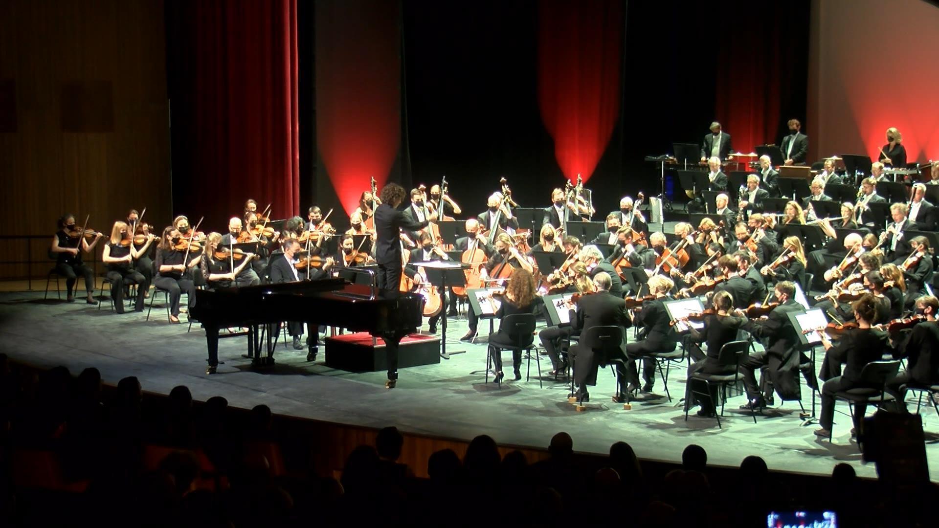 Londra Filarmoni Orkestrası AKMde konser verdi