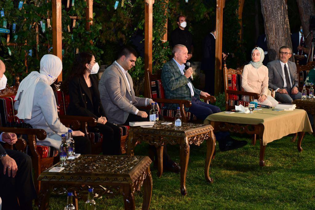 Cumhurbaşkanı Erdoğan: Fahiş fiyat artışlarının önüne geçeceğiz