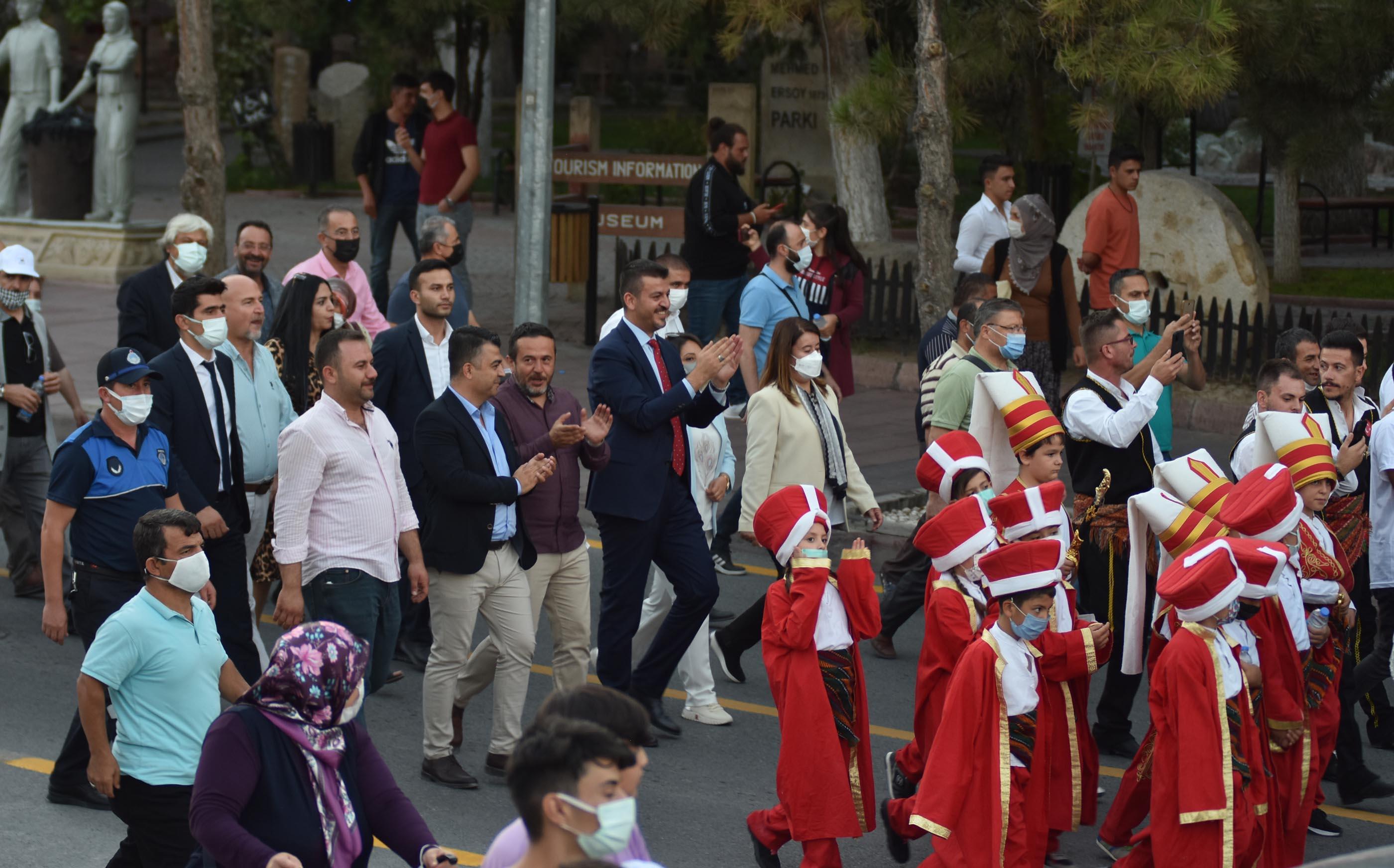 Ürgüpte 49uncu Bağ Bozumu ve Balon Festivali başladı