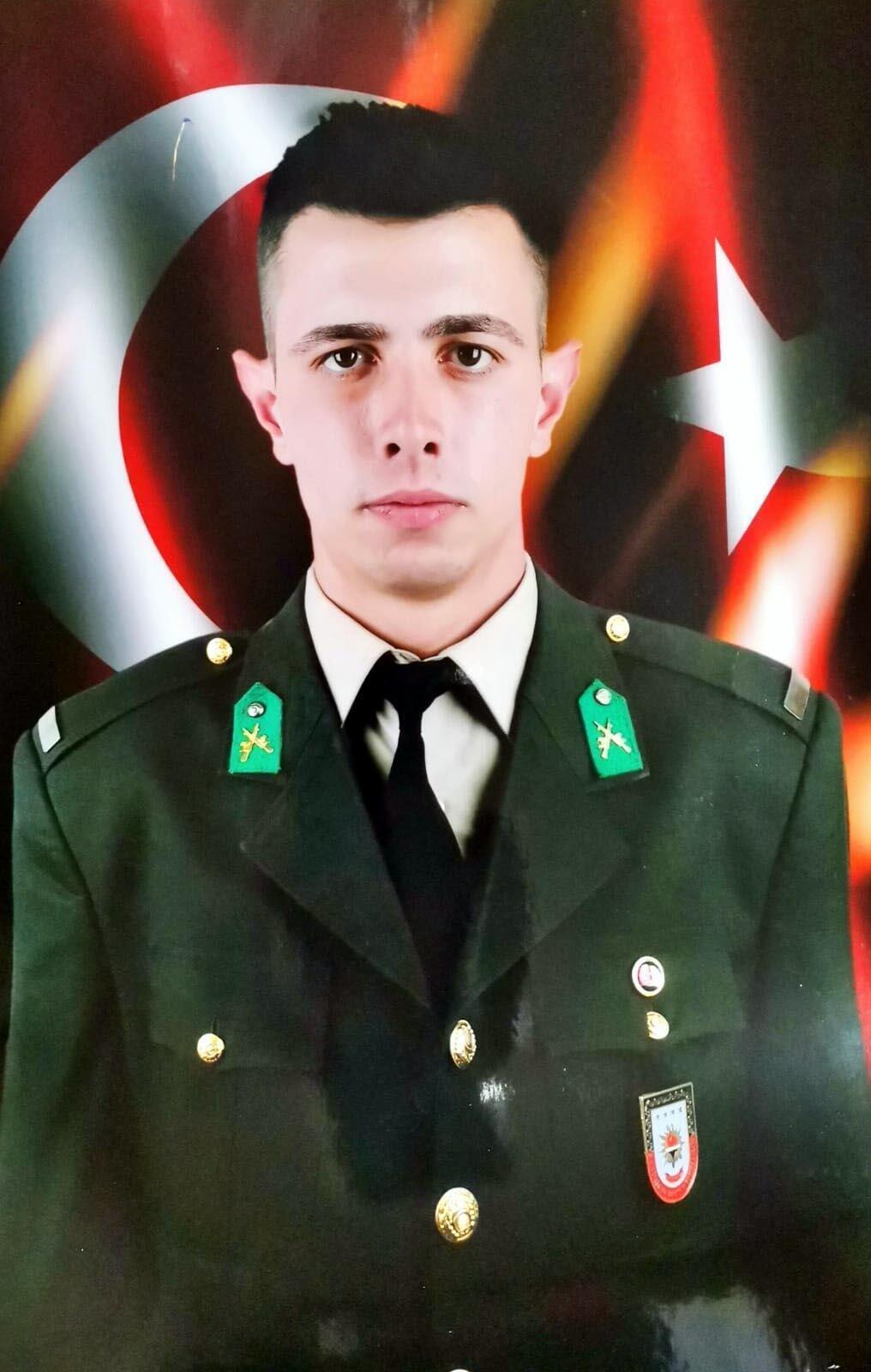 Şehit Teğmenin anıları roman oldu