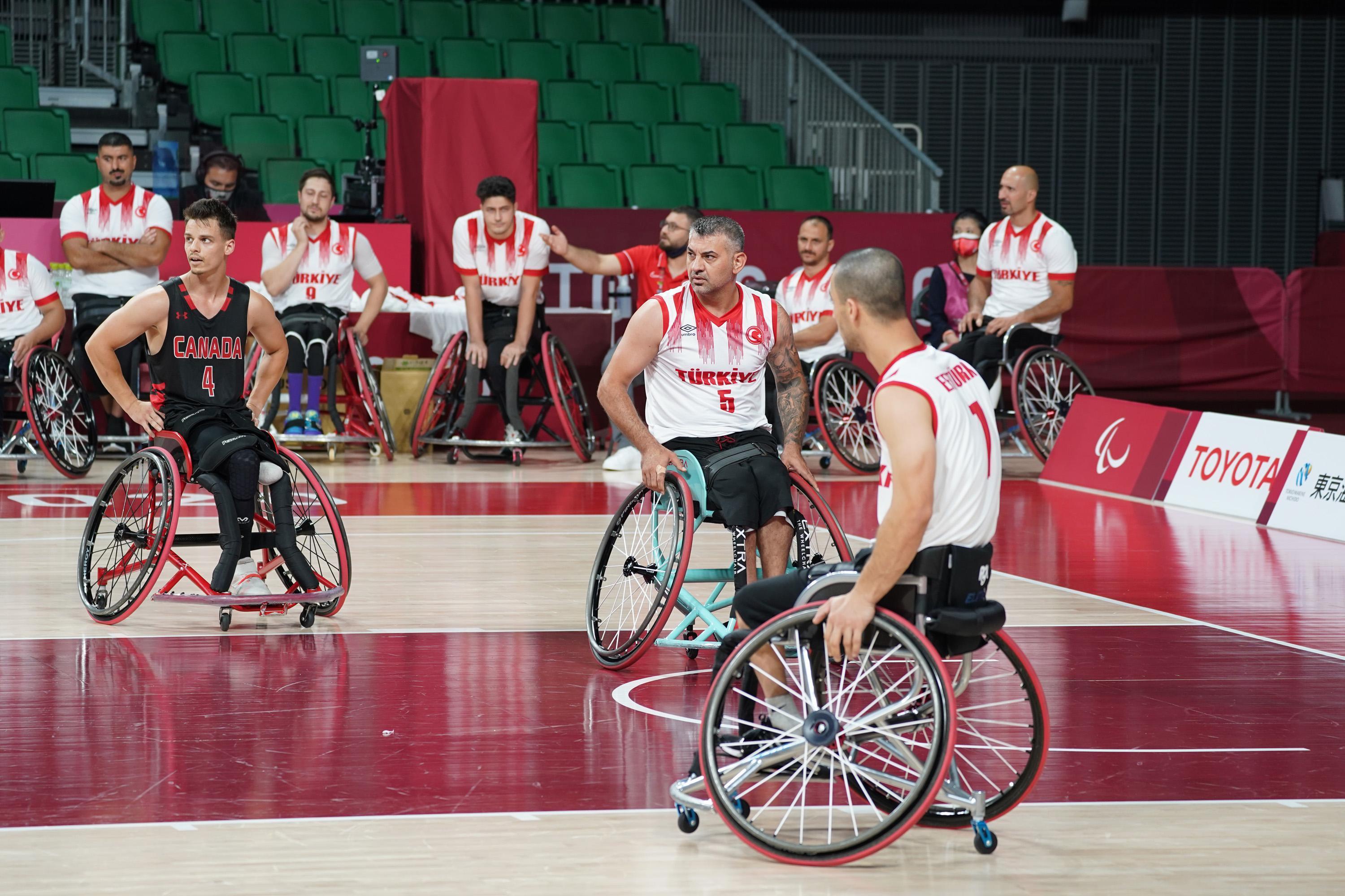Tekerlekli Basketbol Takımı Kanadayı 77-73 mağlup etti