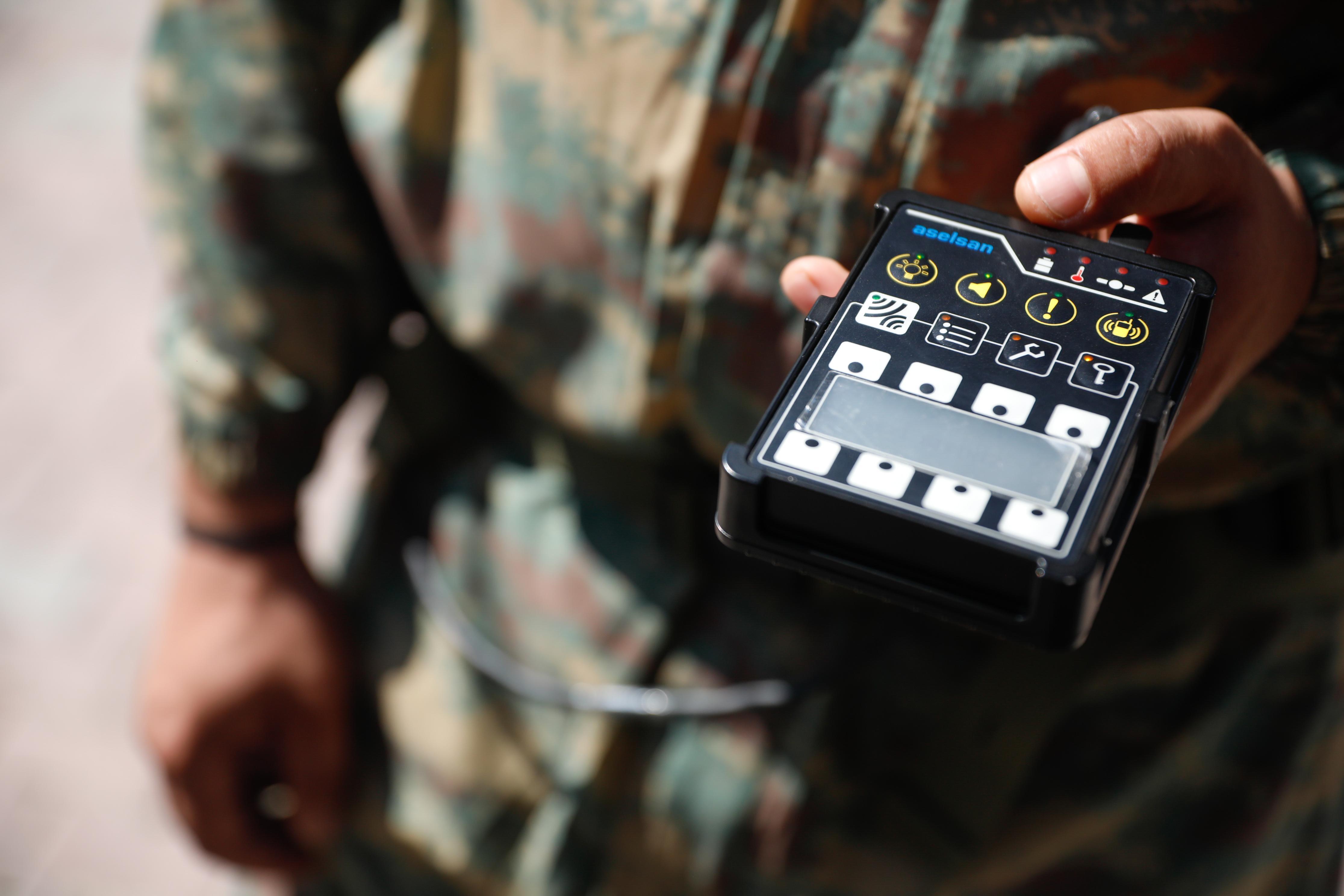 Polisin operasyonlarda vazgeçilmezi; Jammer timi