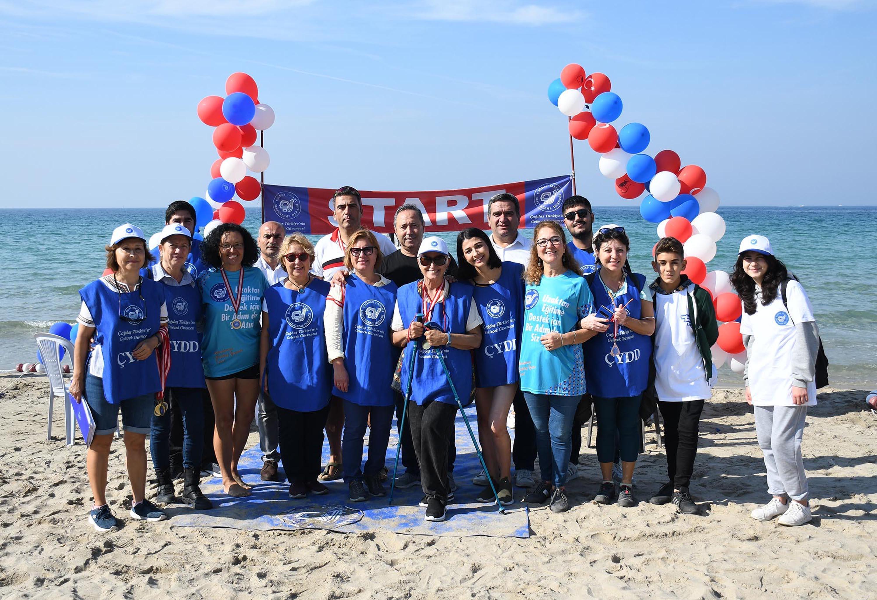 Kuşadasında kulaçlar üniversite öğrencileri için atıldı