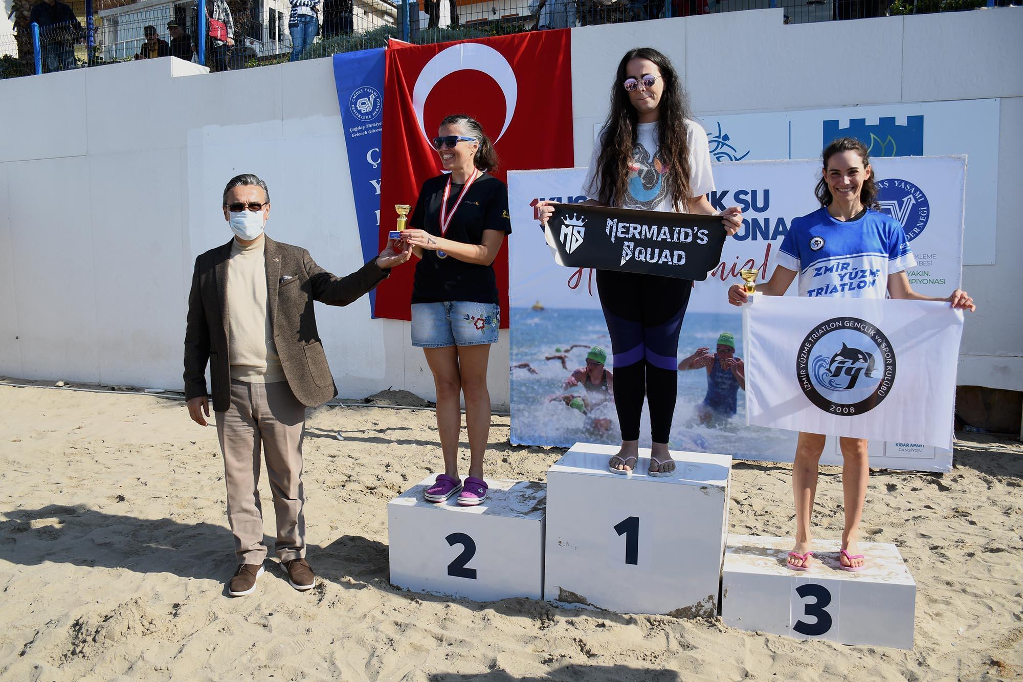 Kuşadasında kulaçlar üniversite öğrencileri için atıldı