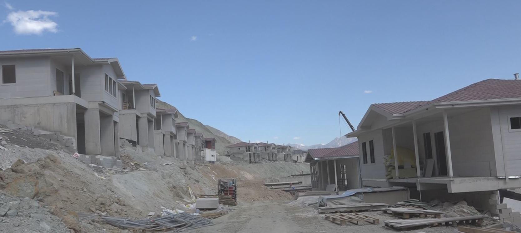 Su altında kalacak Yusufeli’ne yeni ‘villa köy’ler