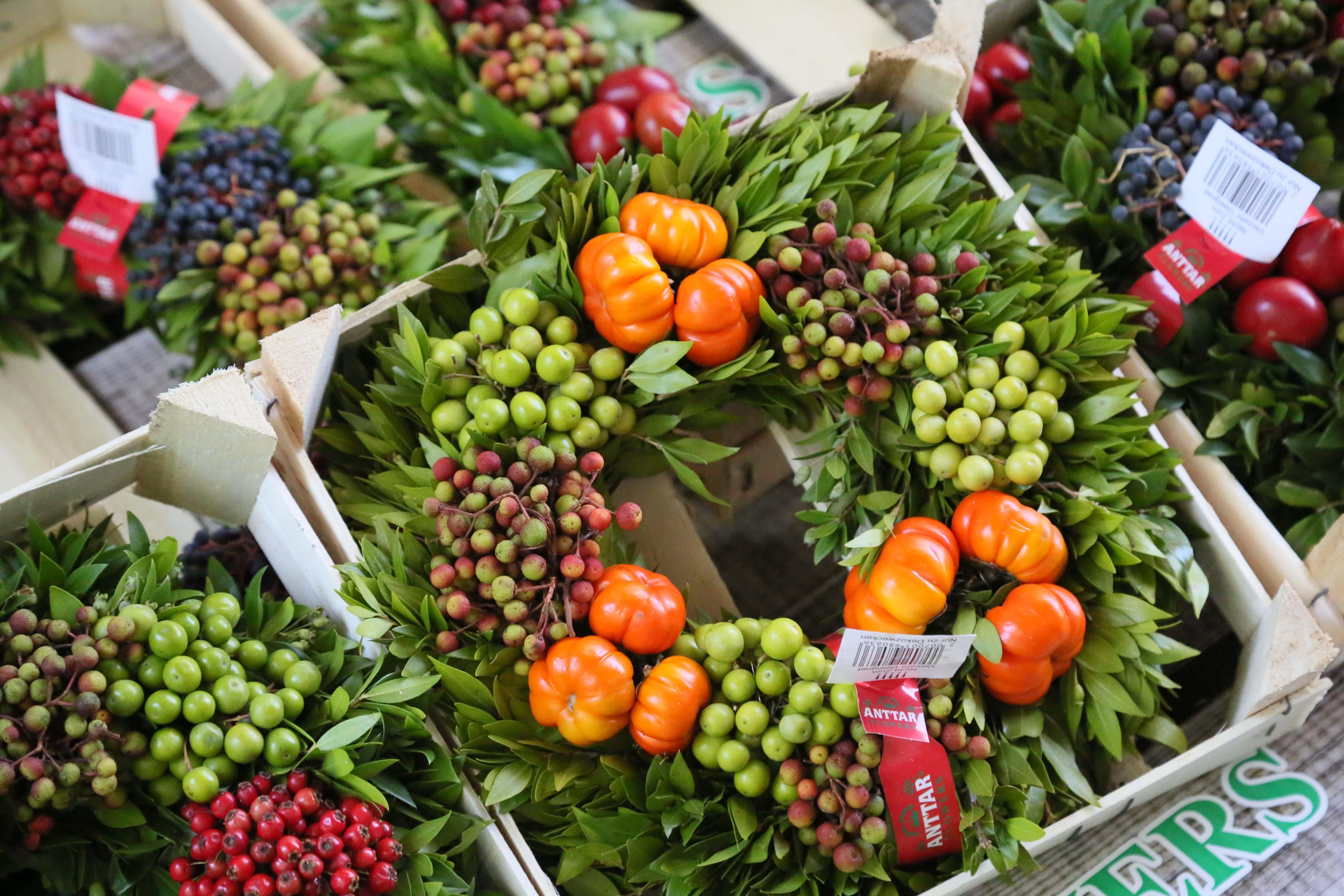 Bu beldeden Avrupaya 1 milyon çelenk ihraç ediliyor