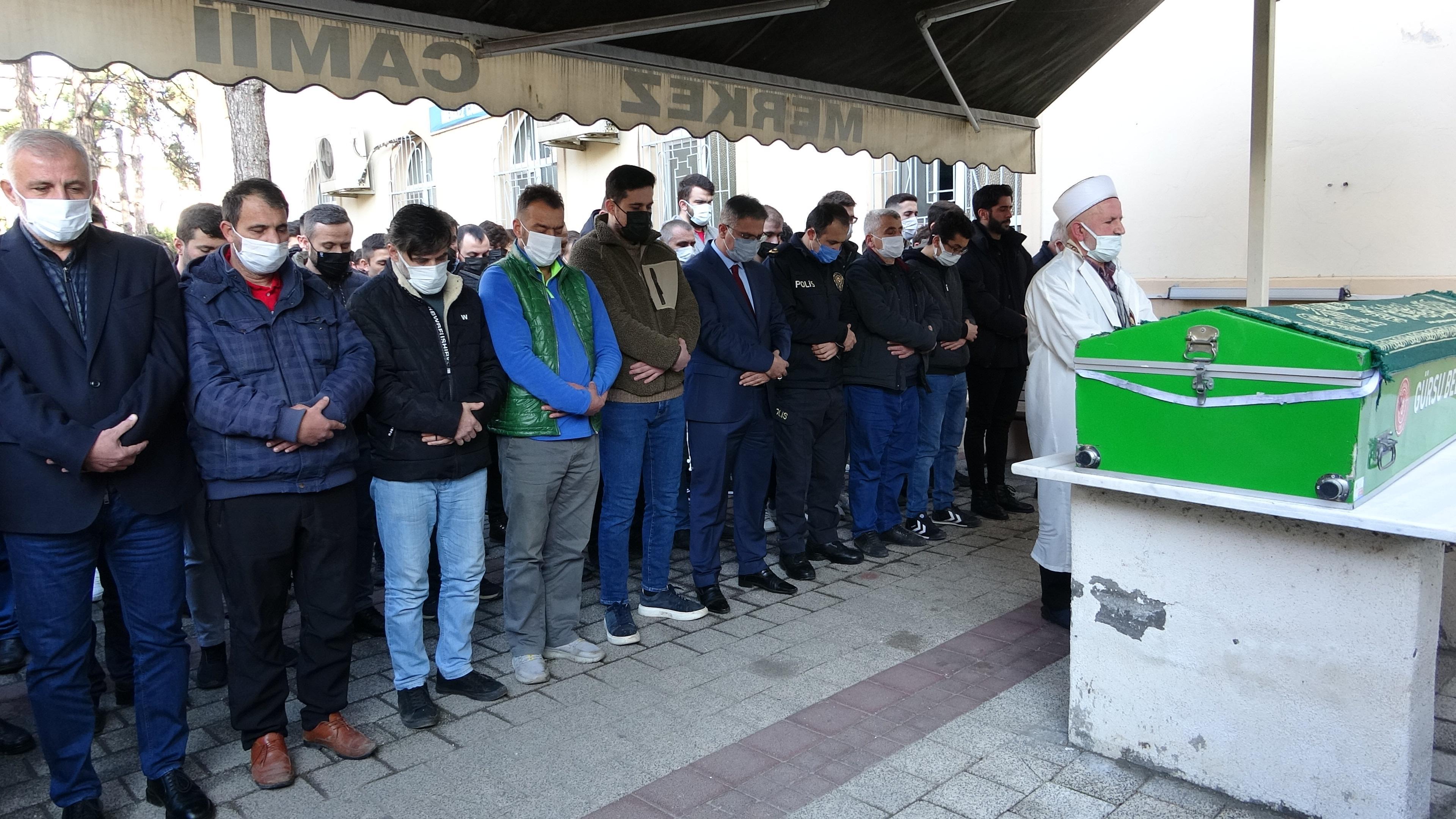 Doğum gününde trafik kazasında ölen Davut, toprağa verildi