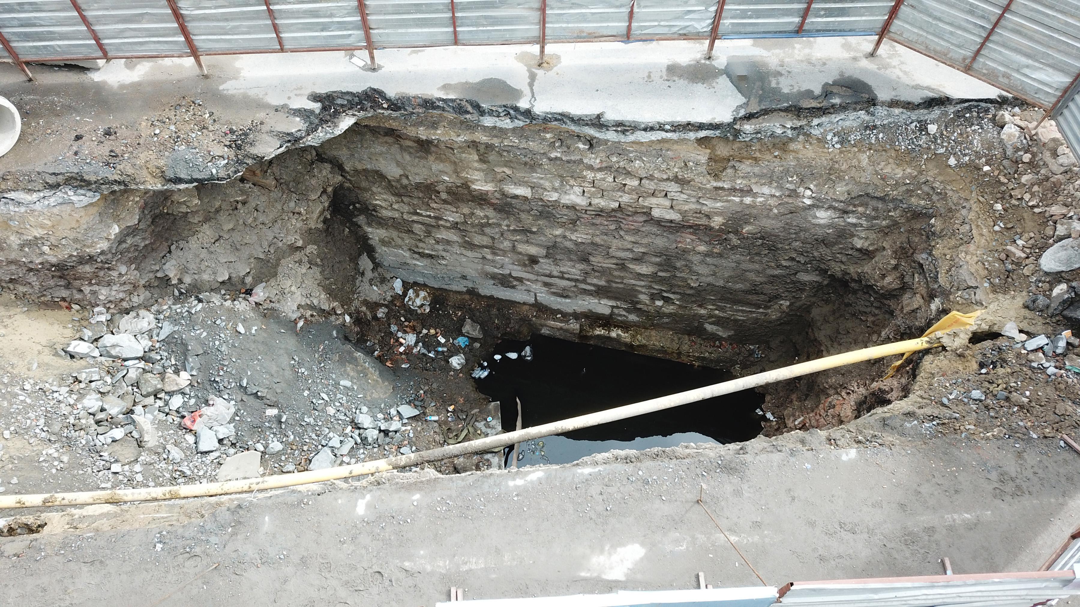 İstanbulun göbeğinde İSKİ kazısında tarihi keşif