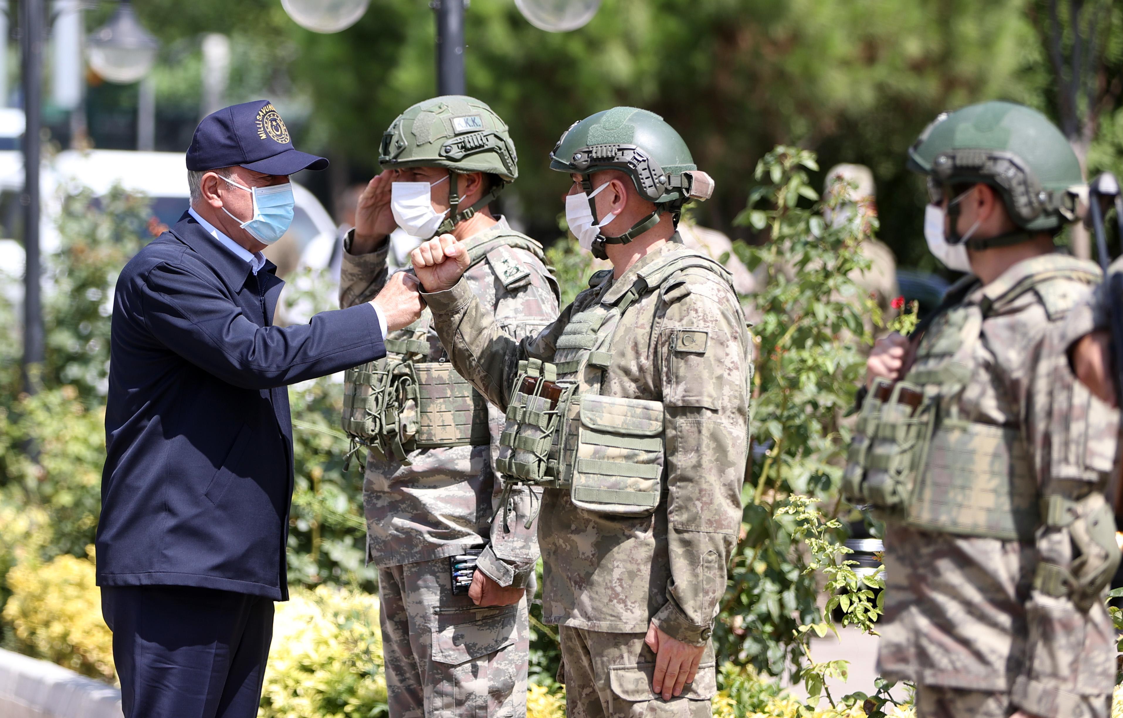 Bakan Akar: Şehitlerimizin kanları yerde kalmadı, kalmayacak