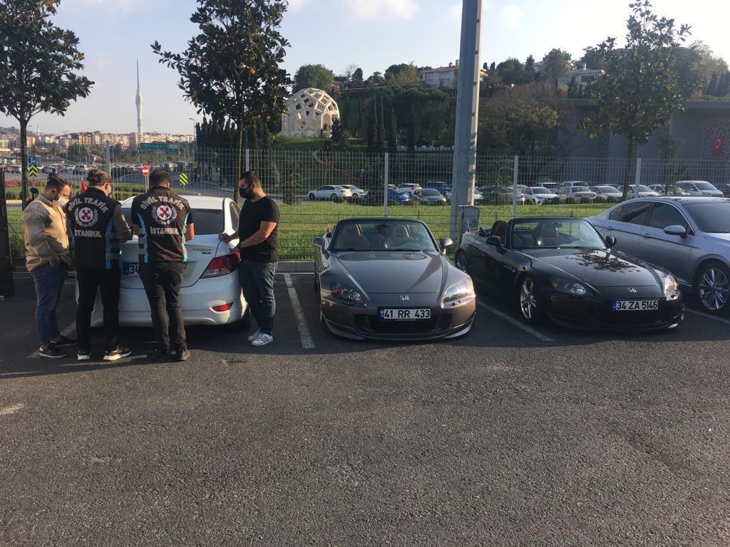 Ümraniyede tünel kapatan lüks araçlı düğün konvoyuna ceza yağdı