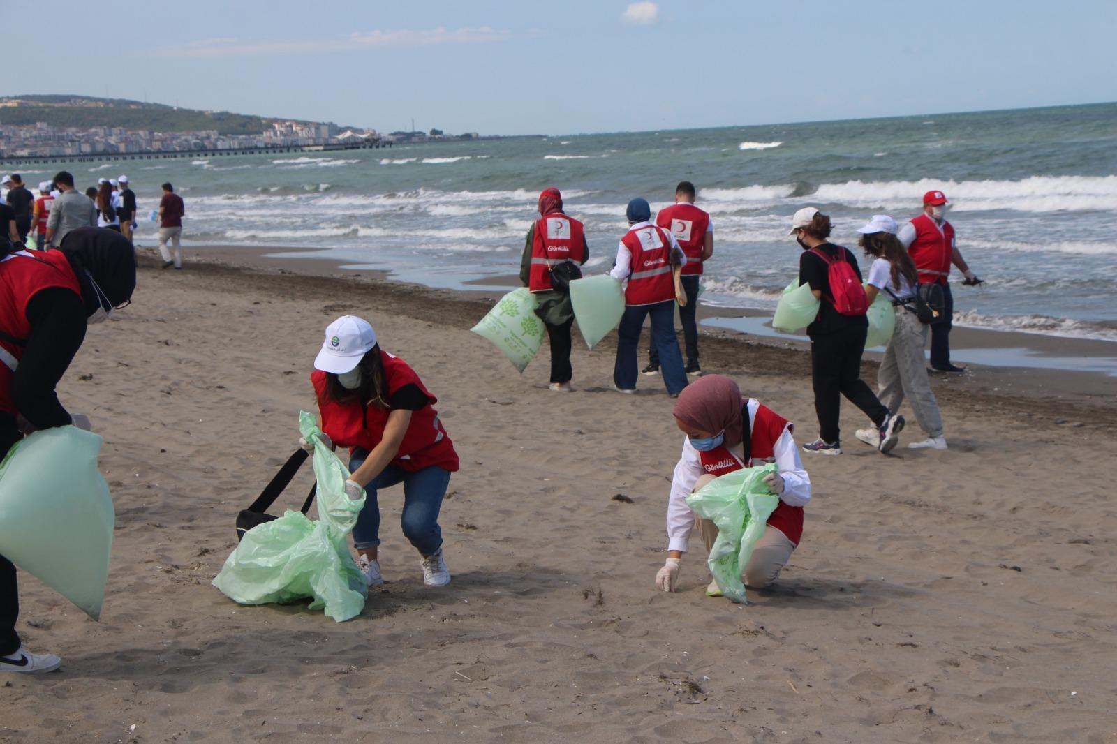 Denizlerden 2 milyon 850 bin ton atık çıktı