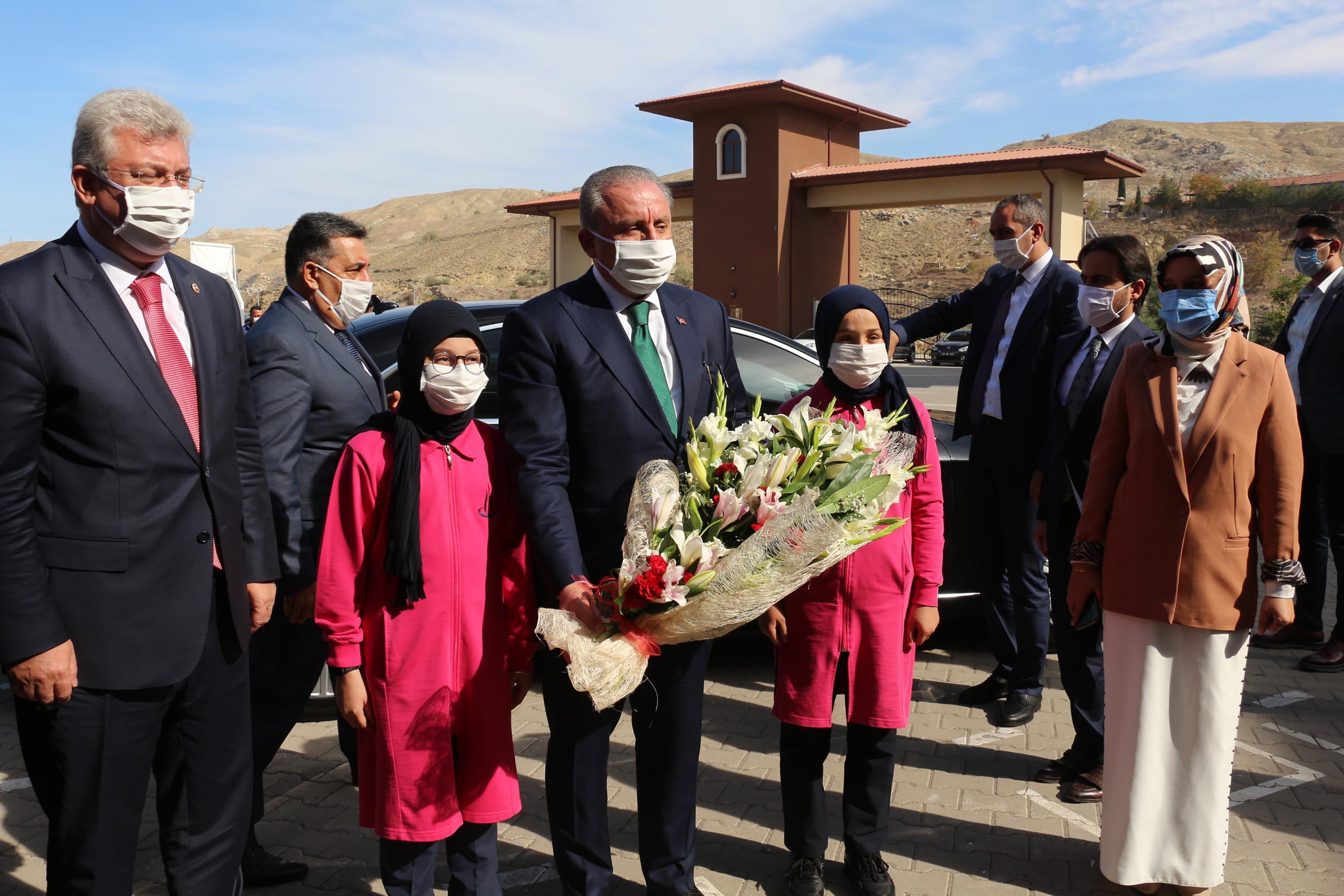 TBMM Başkanı Şentop: Biz büyük bir davanın, büyük iddiaların insanlarıyız