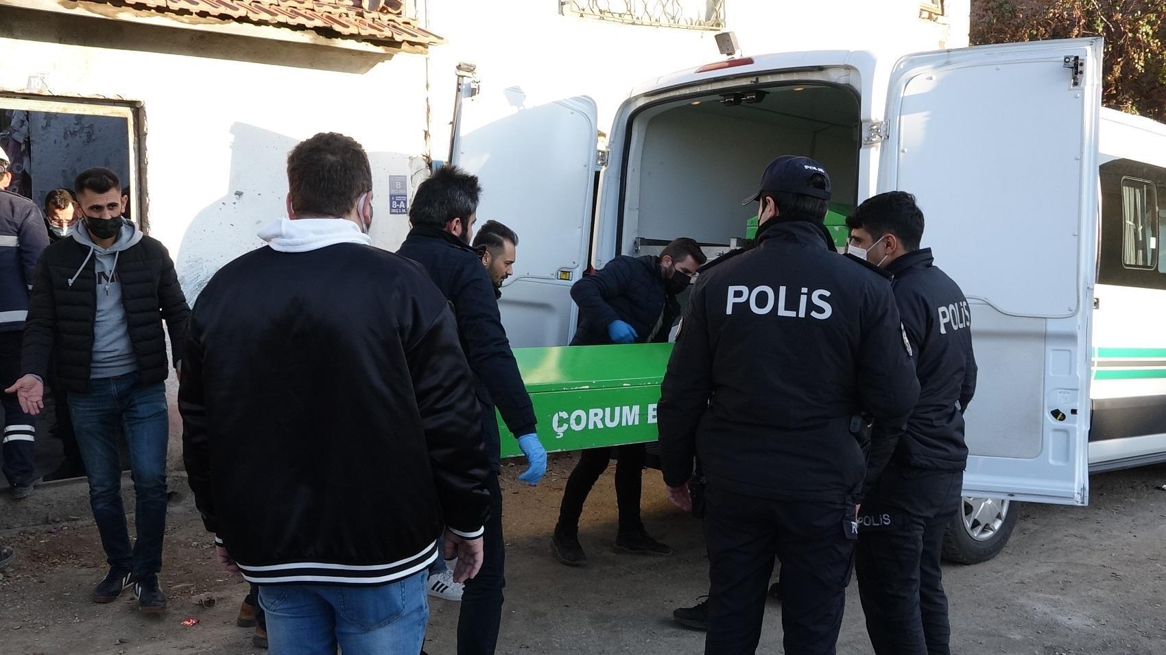 14 gündür kayıptı, evin çatısında cesedi bulundu