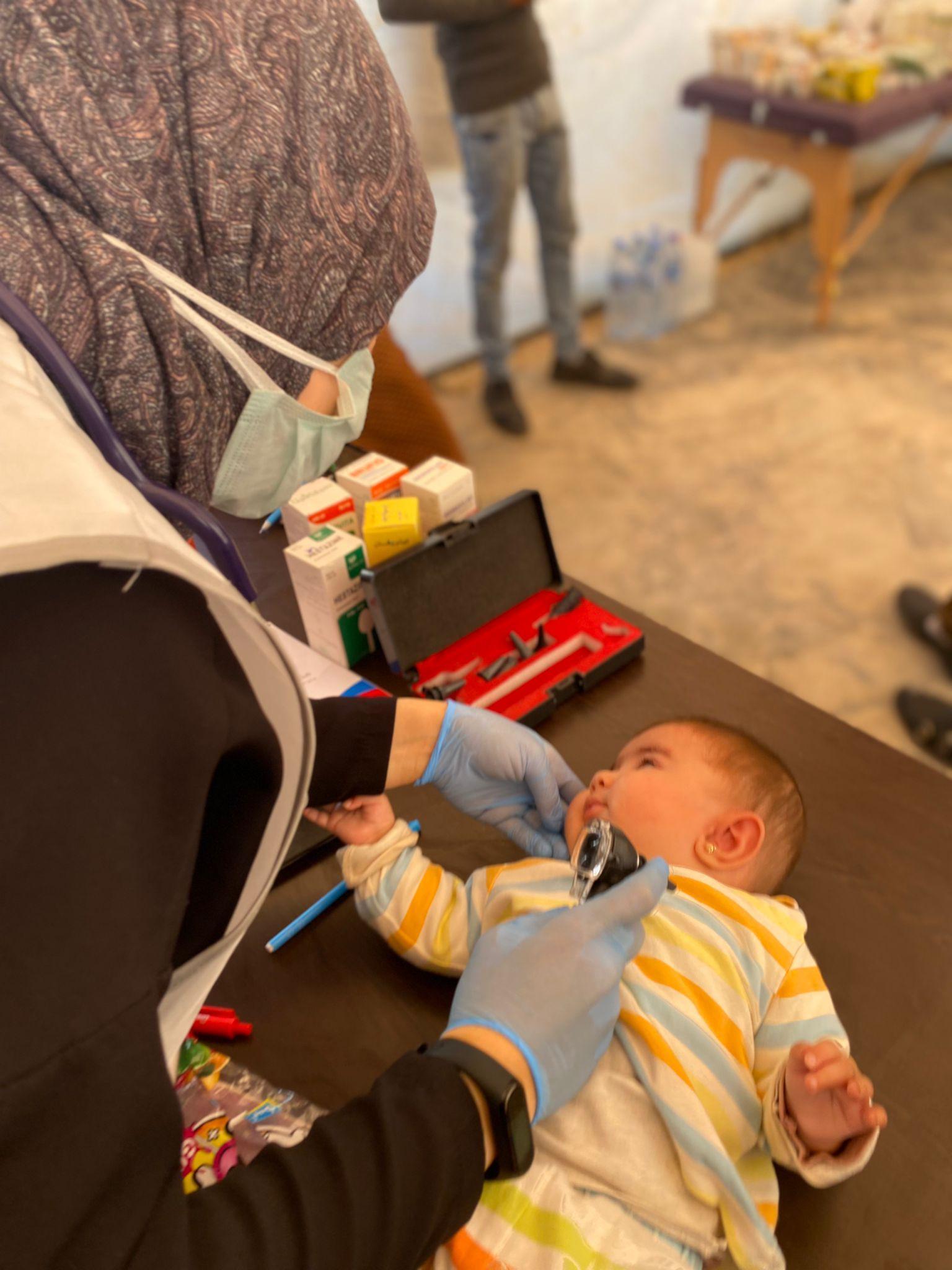 Herkesin kaçtığı İdlibe beyaz yeleklerini giyip gidiyorlar