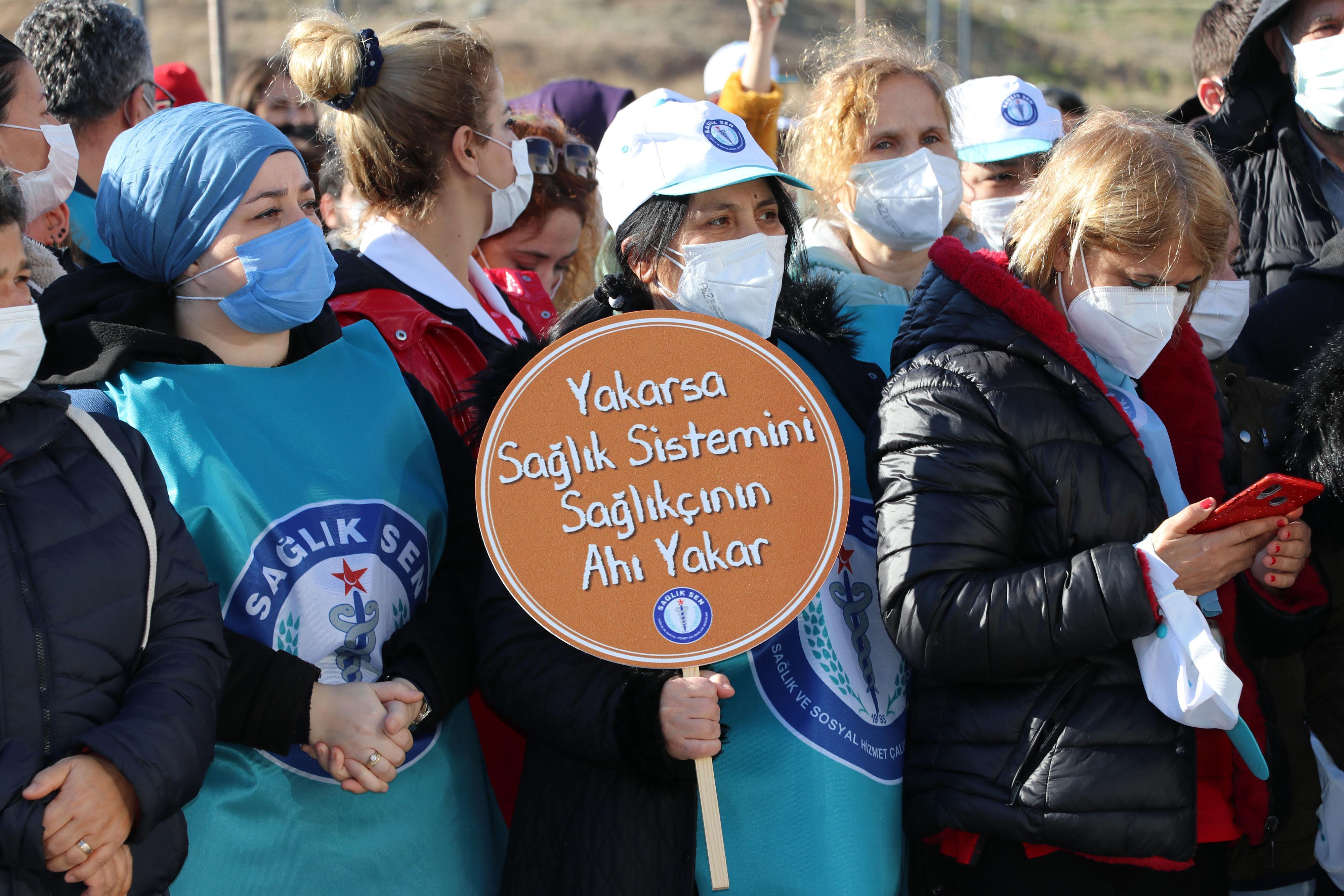 Ankarada sağlık çalışanlarından iş bırakma eylemi