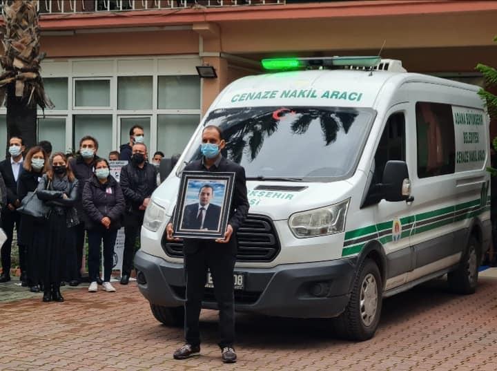 Koronavirüsten ölen veteriner hekim, toprağa verildi