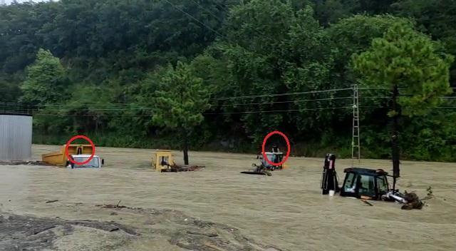 Sinop ve Samsunda sağanak sele neden oldu; vatandaşlar evlerinde mahsur kaldı