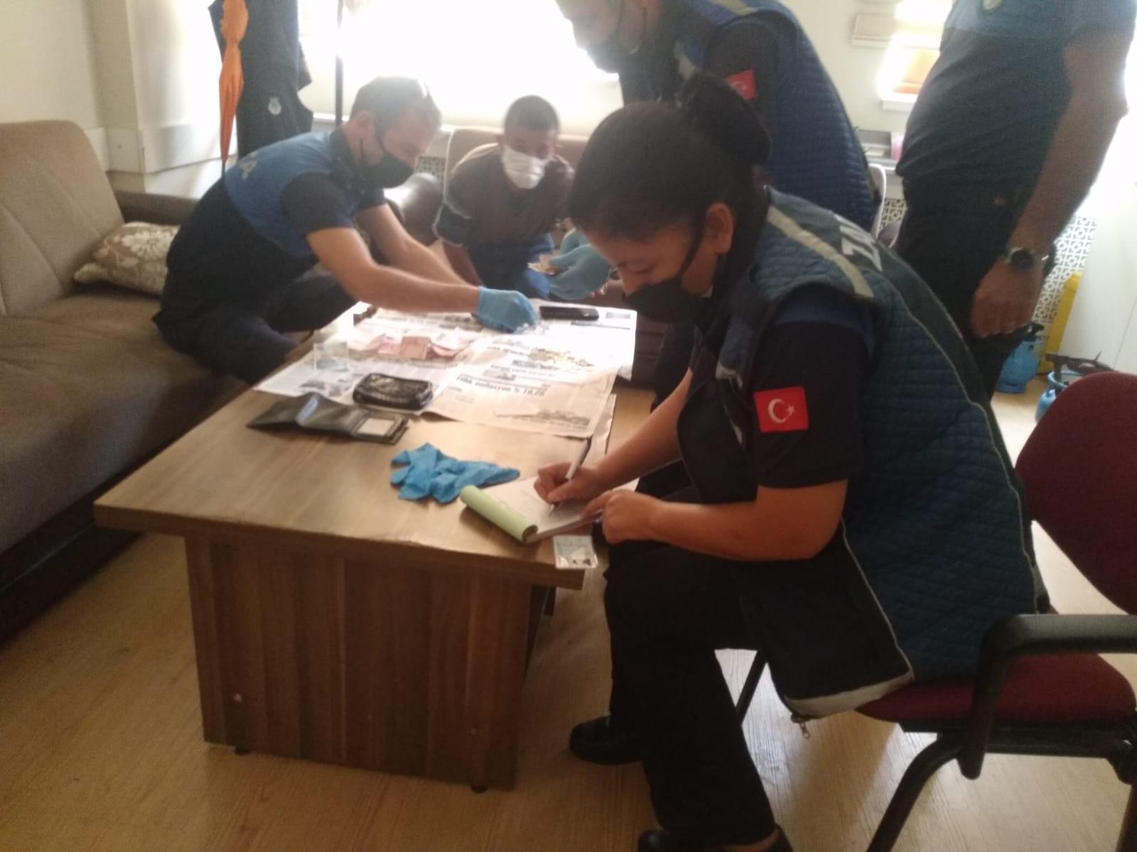 5 saatte 400 TL toplayan dilenci, bu kez zabıtaları görünce kaçtı