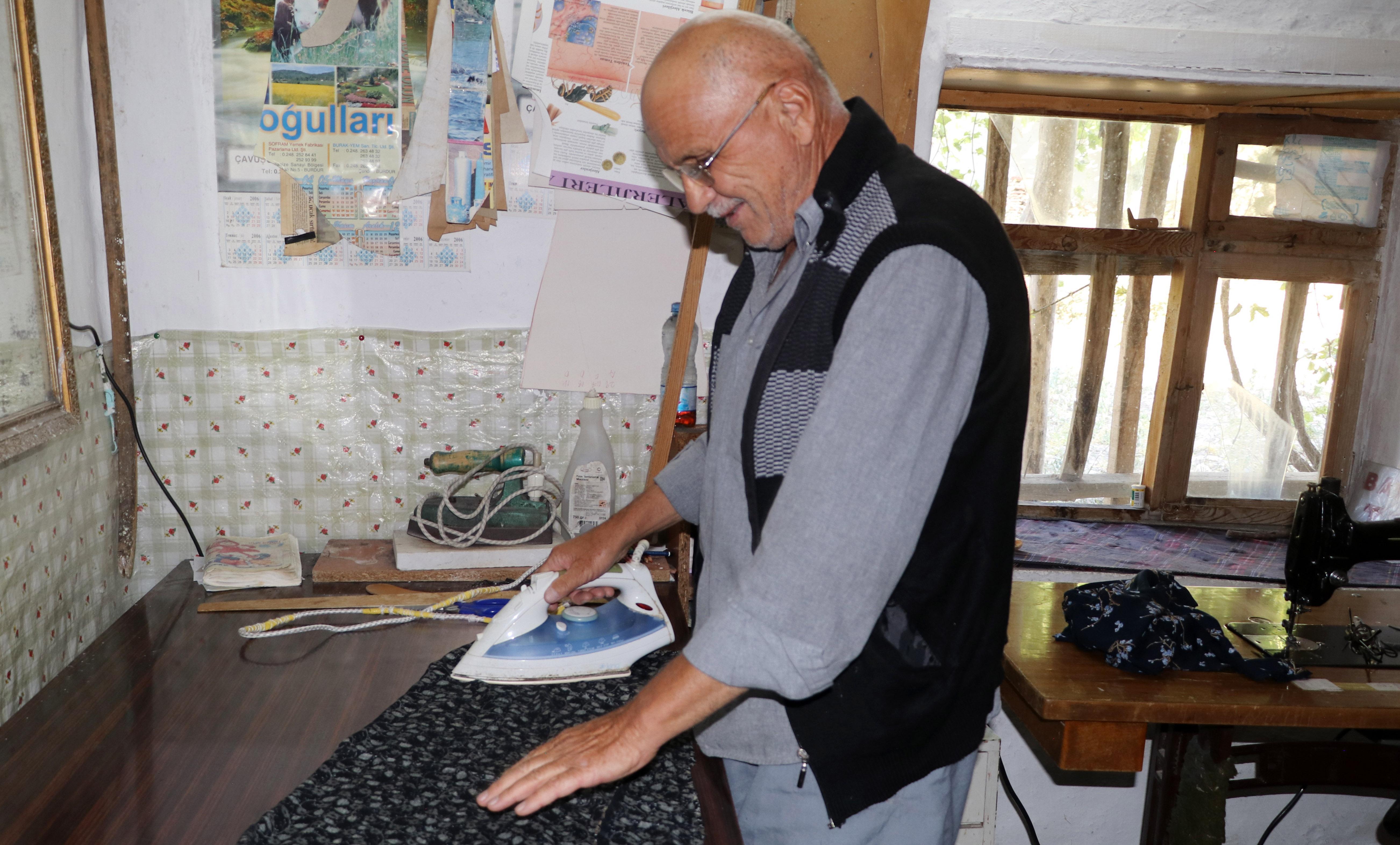 Köylünün verdiği kumaşla diktiği 200 şalvarı, Manavgata yolladı