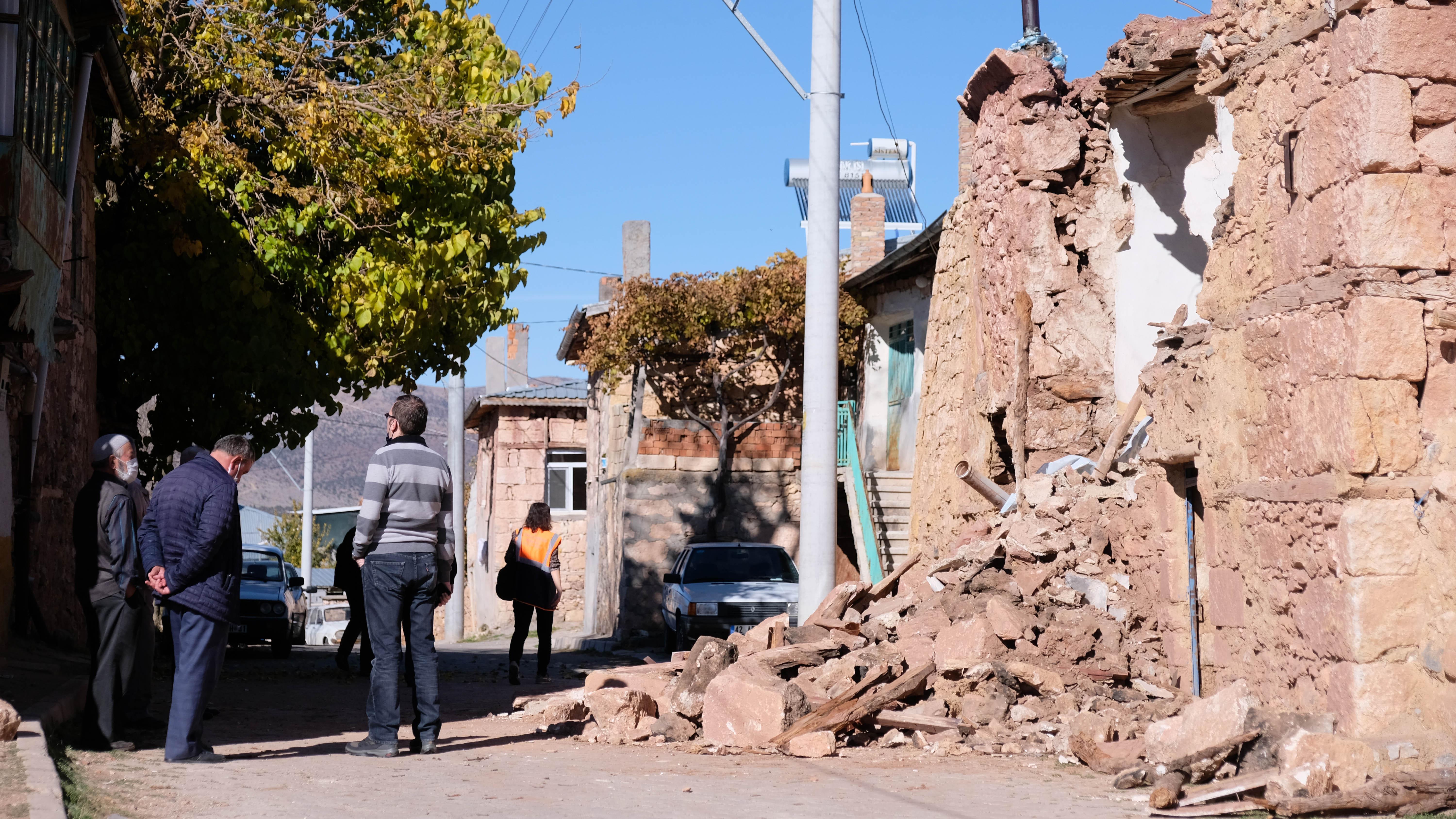 Konyada yıkılması gereken 20 bin riskli bina var