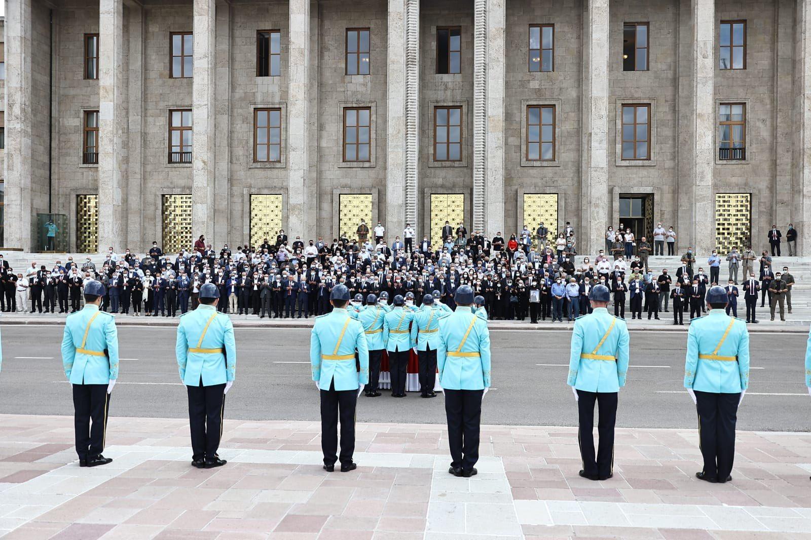 Eski Sağlık Bakanı Eryılmaz için TBMMde tören