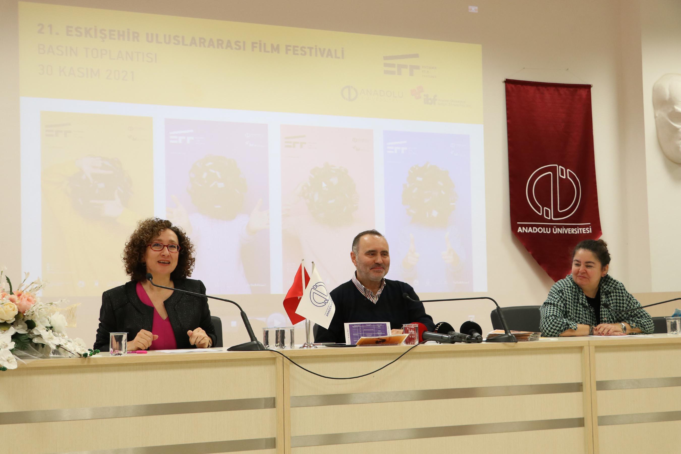 Eskişehir Film Festivalinin onur ödülleri Erden Kıral ile Nur Sürere verilecek