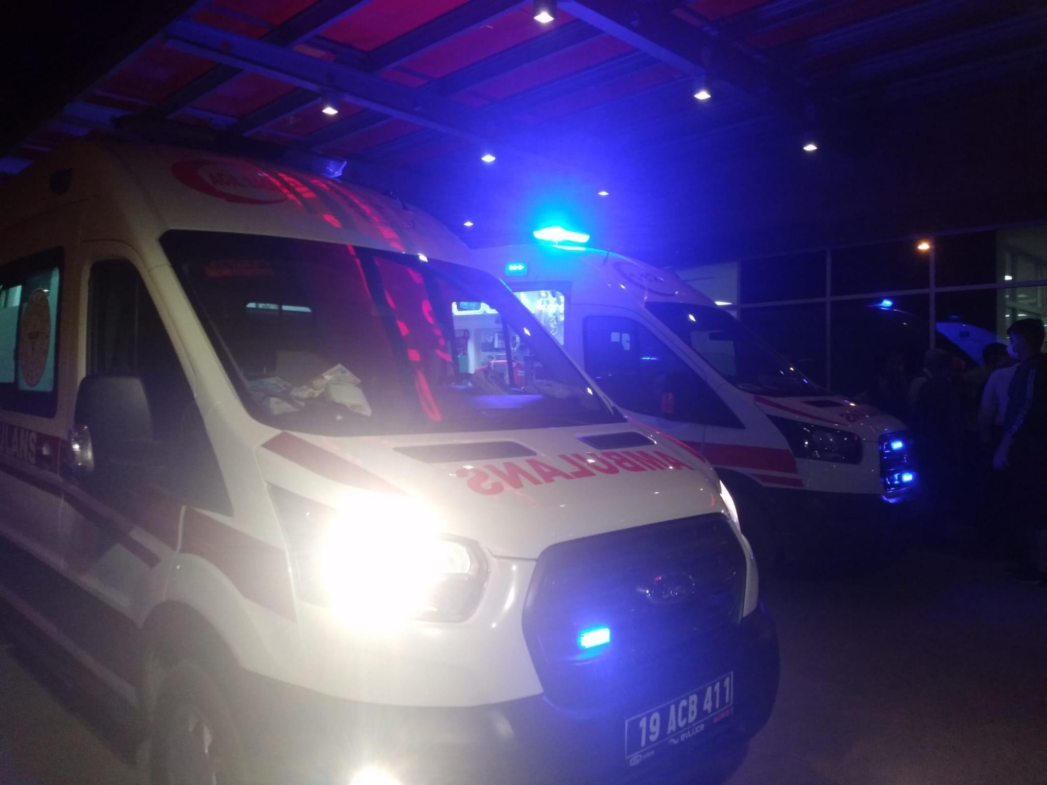 Kına gecesinde damat yeğeni ve annesini bıçakladı