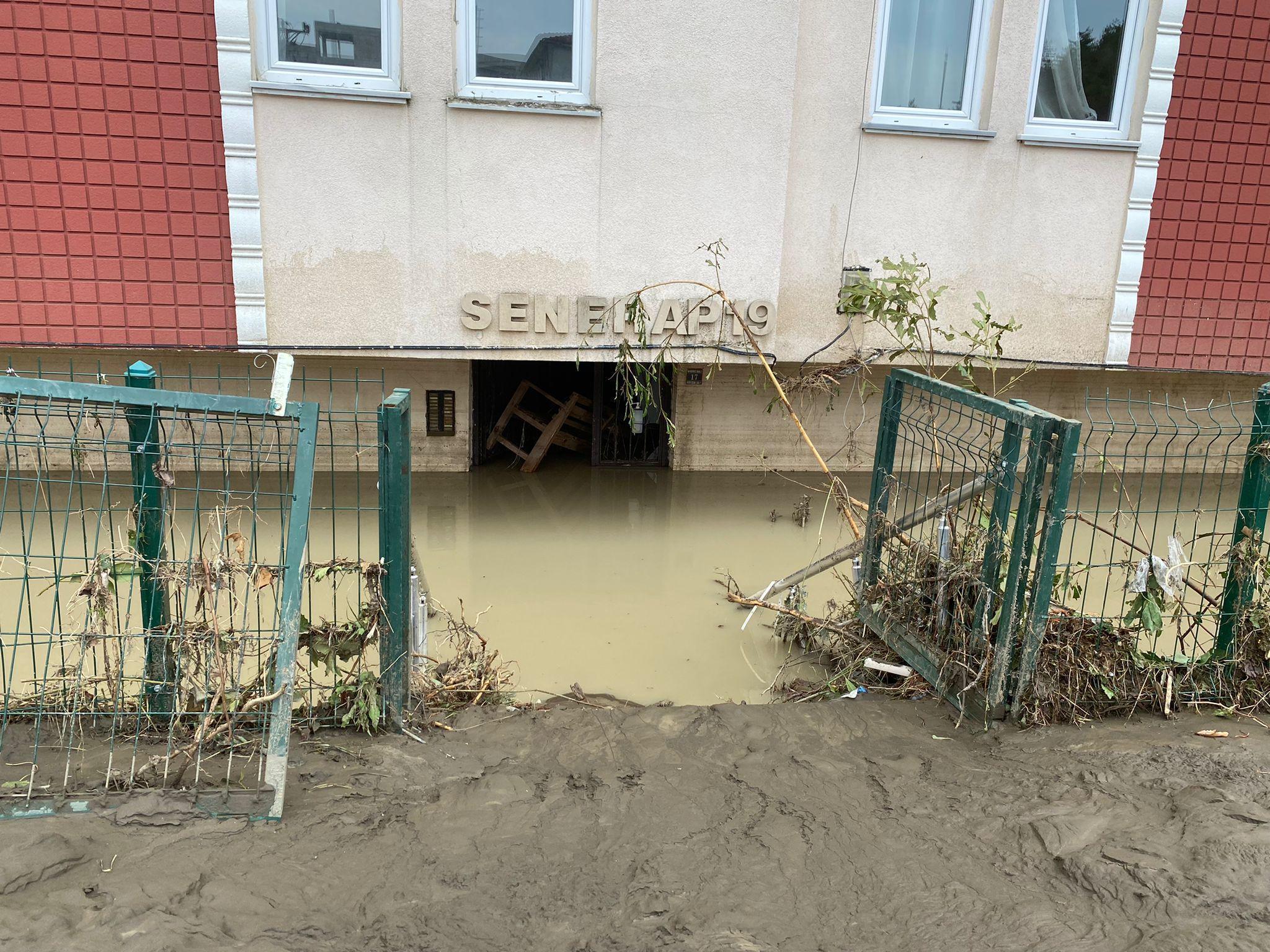 Kastamonu, Sinop ve Bartın’daki selde hayatını kaybedenlerin sayısı 17’ye yükseldi