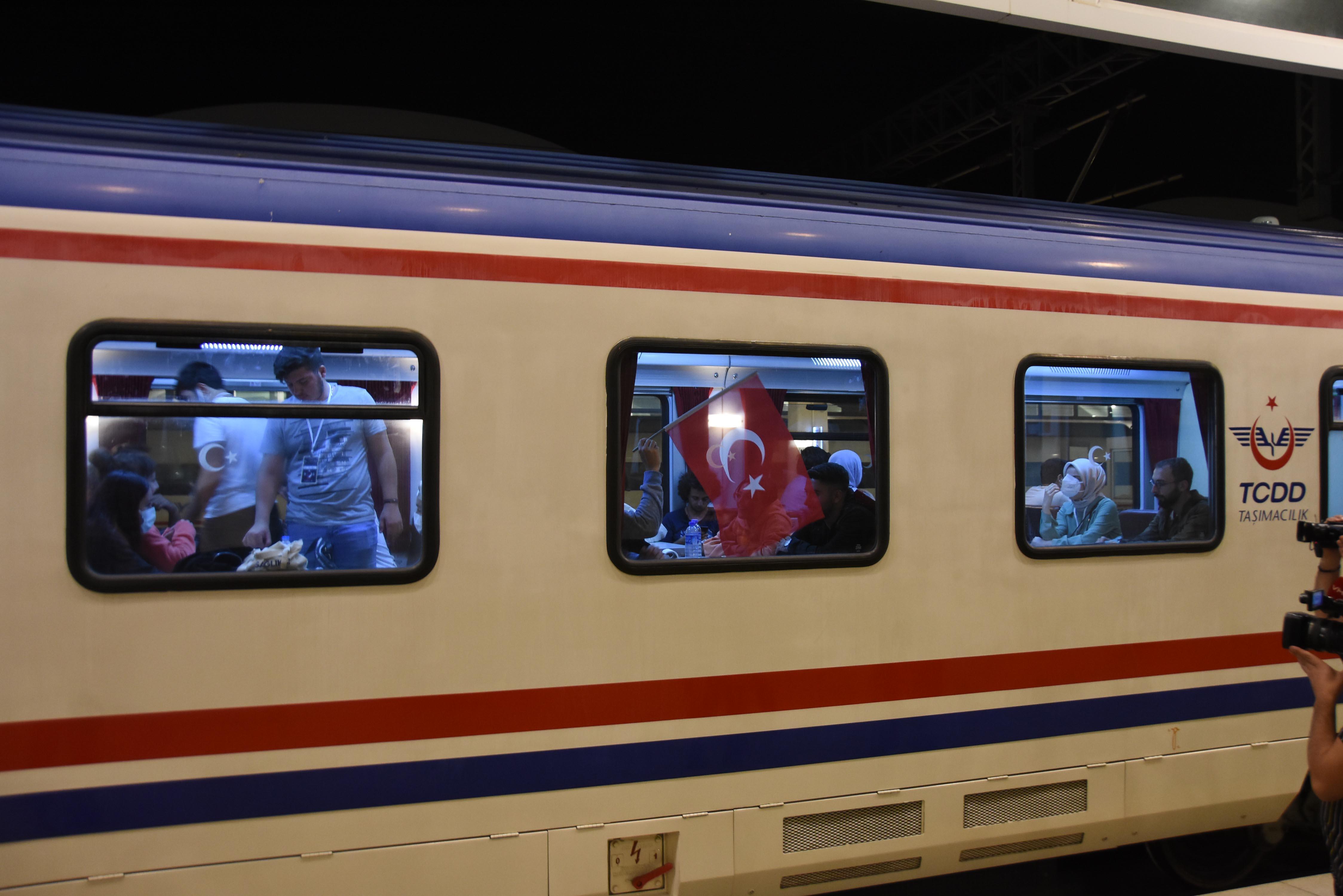 Zafer Treni Eskişehir’e ulaştı