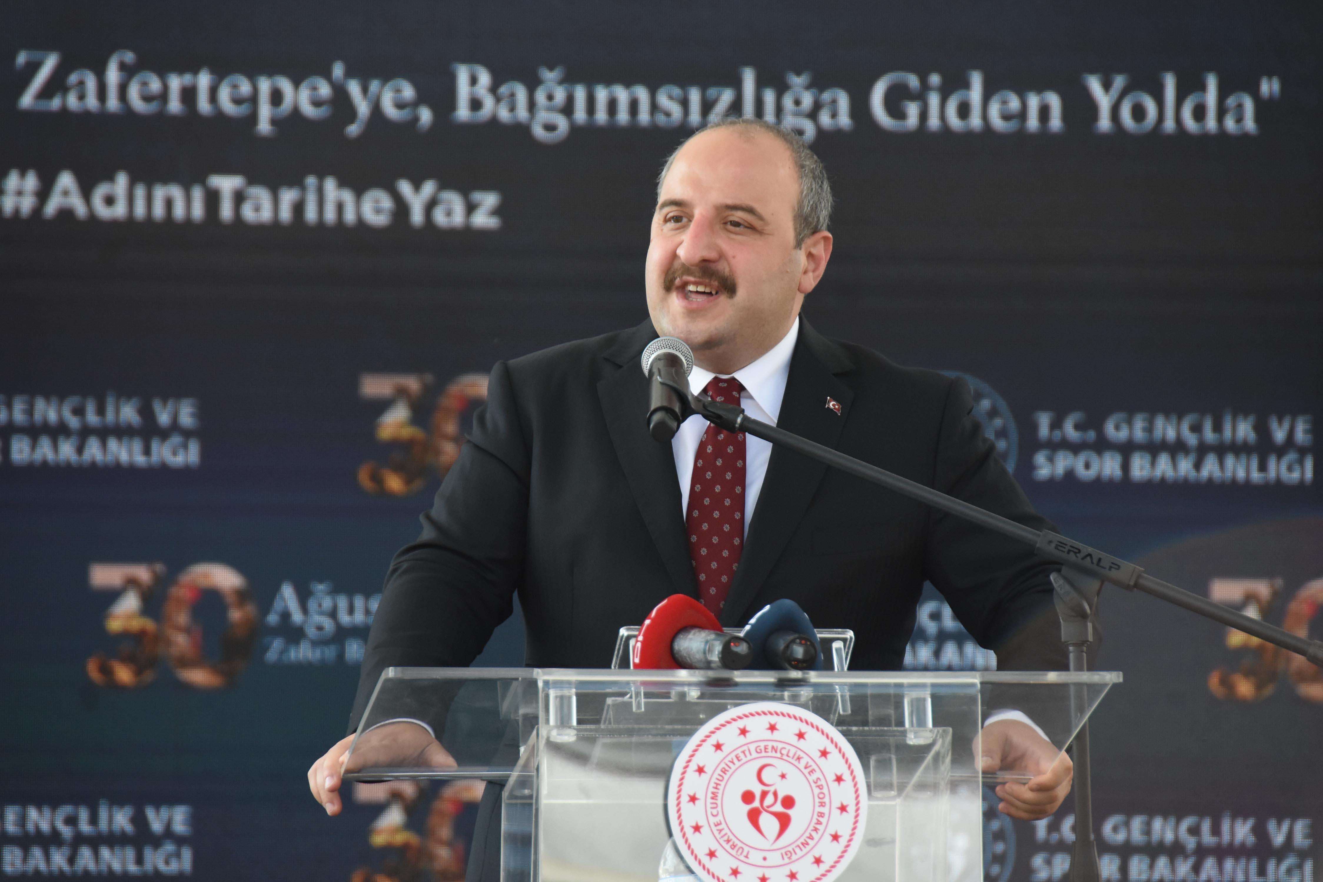 Zaferin yıl dönümünde Dumlupınar Şehitliğine ziyaretçi akını