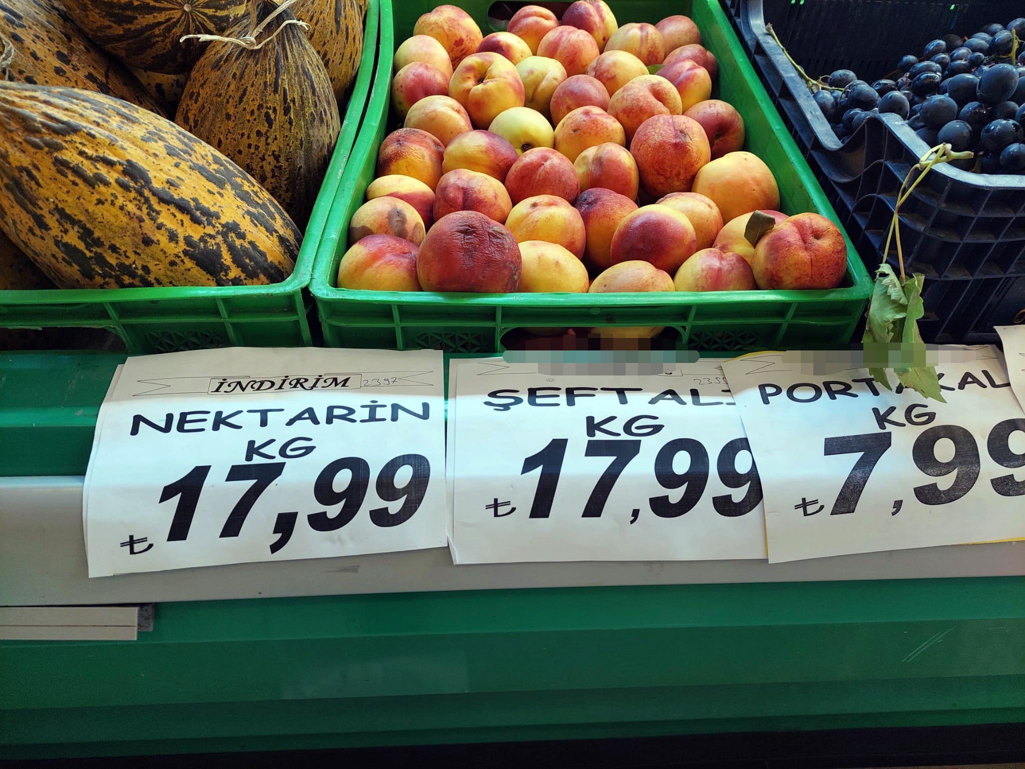 Bahçede kilosu 5 lira olan şeftali ve nektarin markette 18 lira