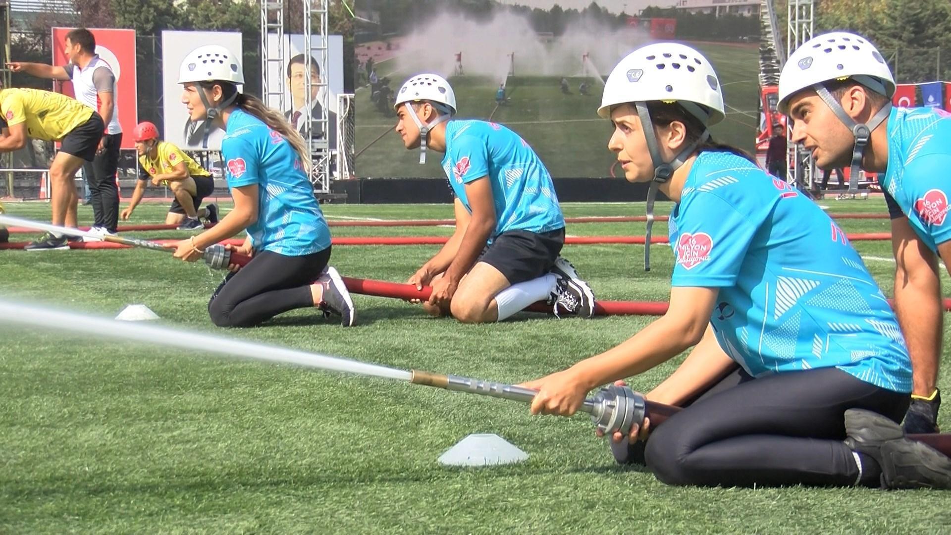 İBBde eğitimlerini tamamlayan 37 kadın itfaiye çalışanı göreve hazır