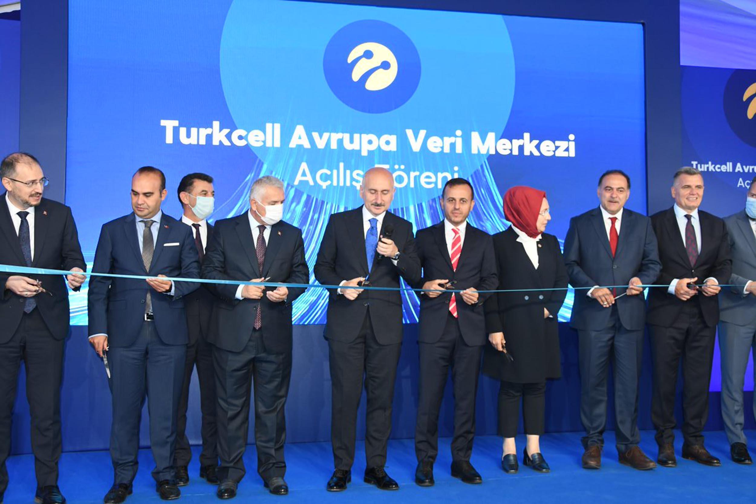 Bakan Karaismailoğlu: 5G teknolojisine yerli ve milli imkanlarla geçmeye emin adımlarla ilerliyoruz