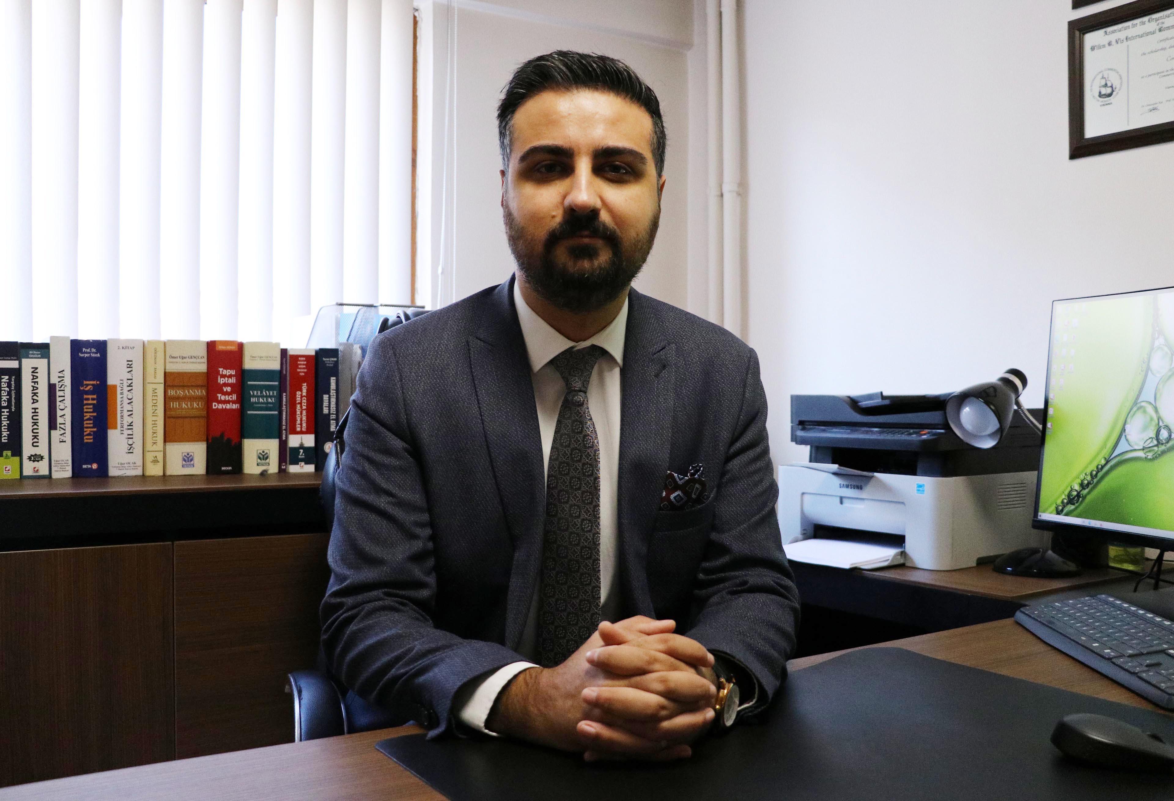 Öğretmene isimsiz gül buketleri gönderen temizlik görevlisine taciz davası