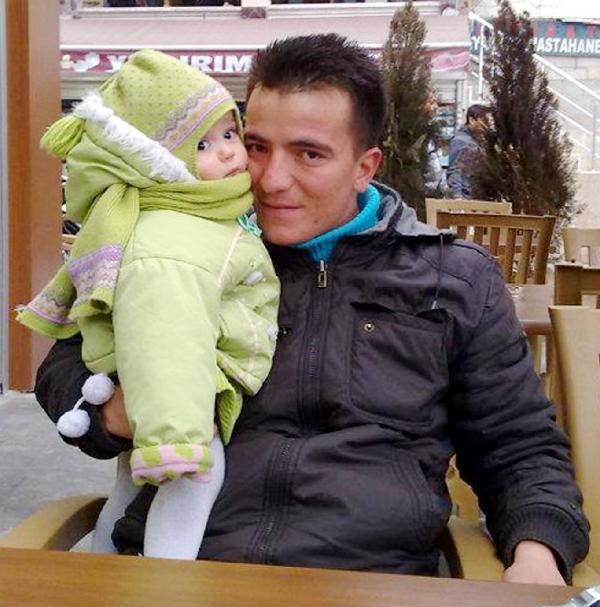 Şehit babası devrilen traktörün altında yaşamını yitirdi