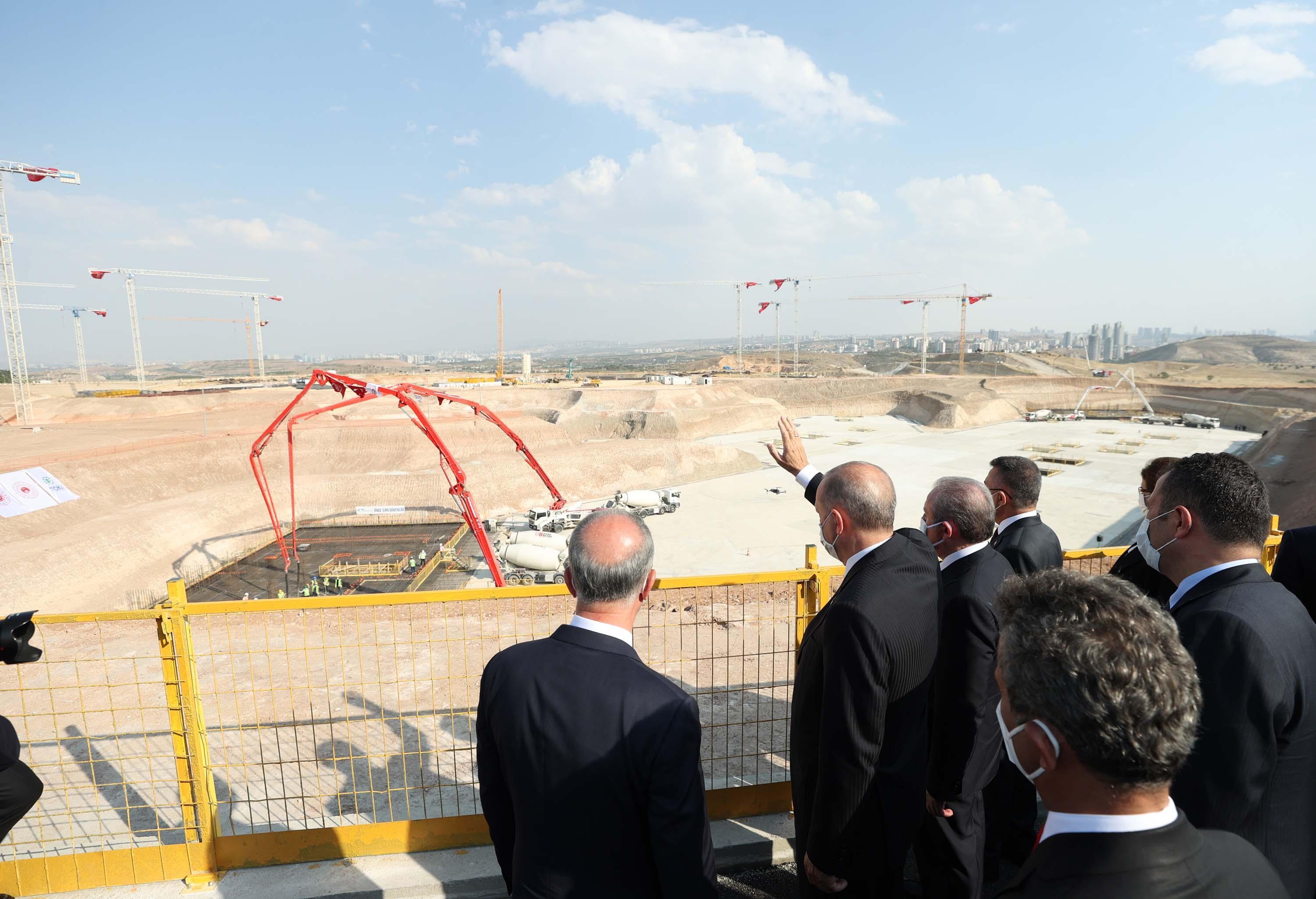 Erdoğan: Düşmana korku, dosta güven veren bir yapıyı meydana getirmiş olacağız