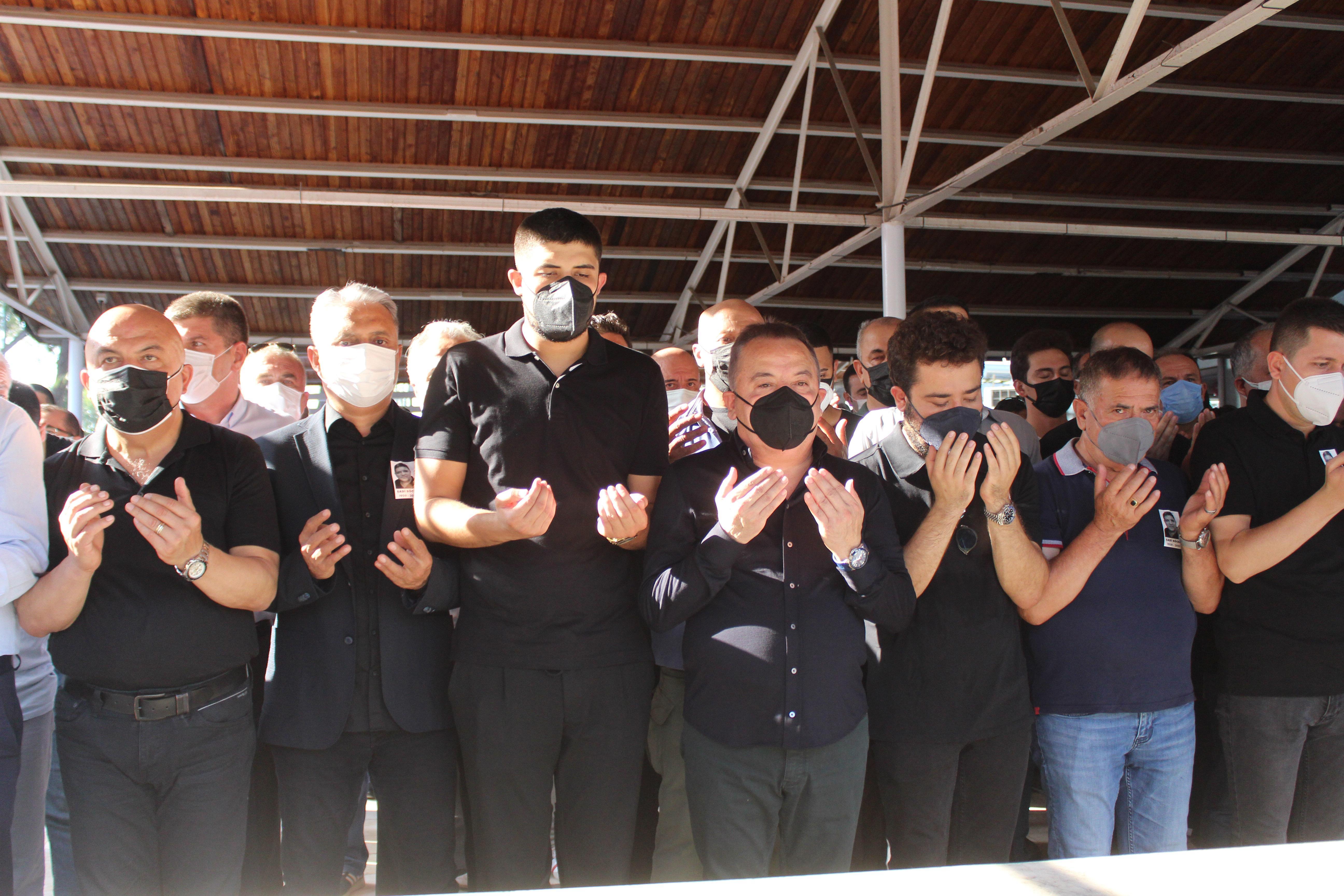 Şadi Böcek son yolculuğuna uğurlandı