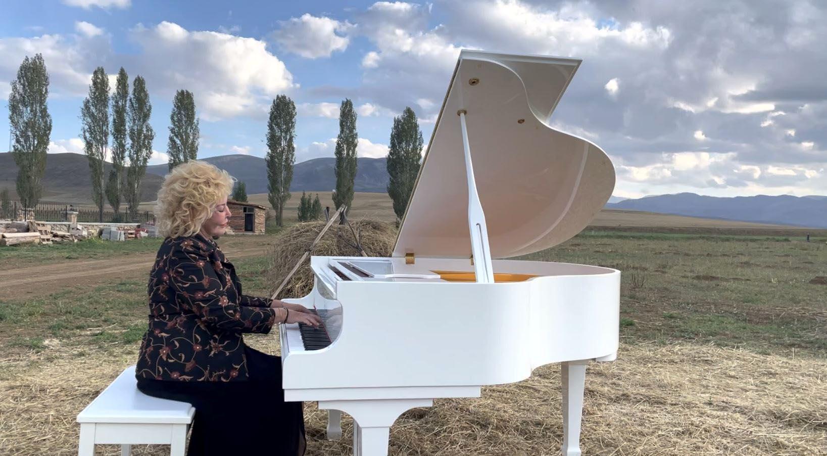 Piano recital by Gulsin Onay in the threshing floor