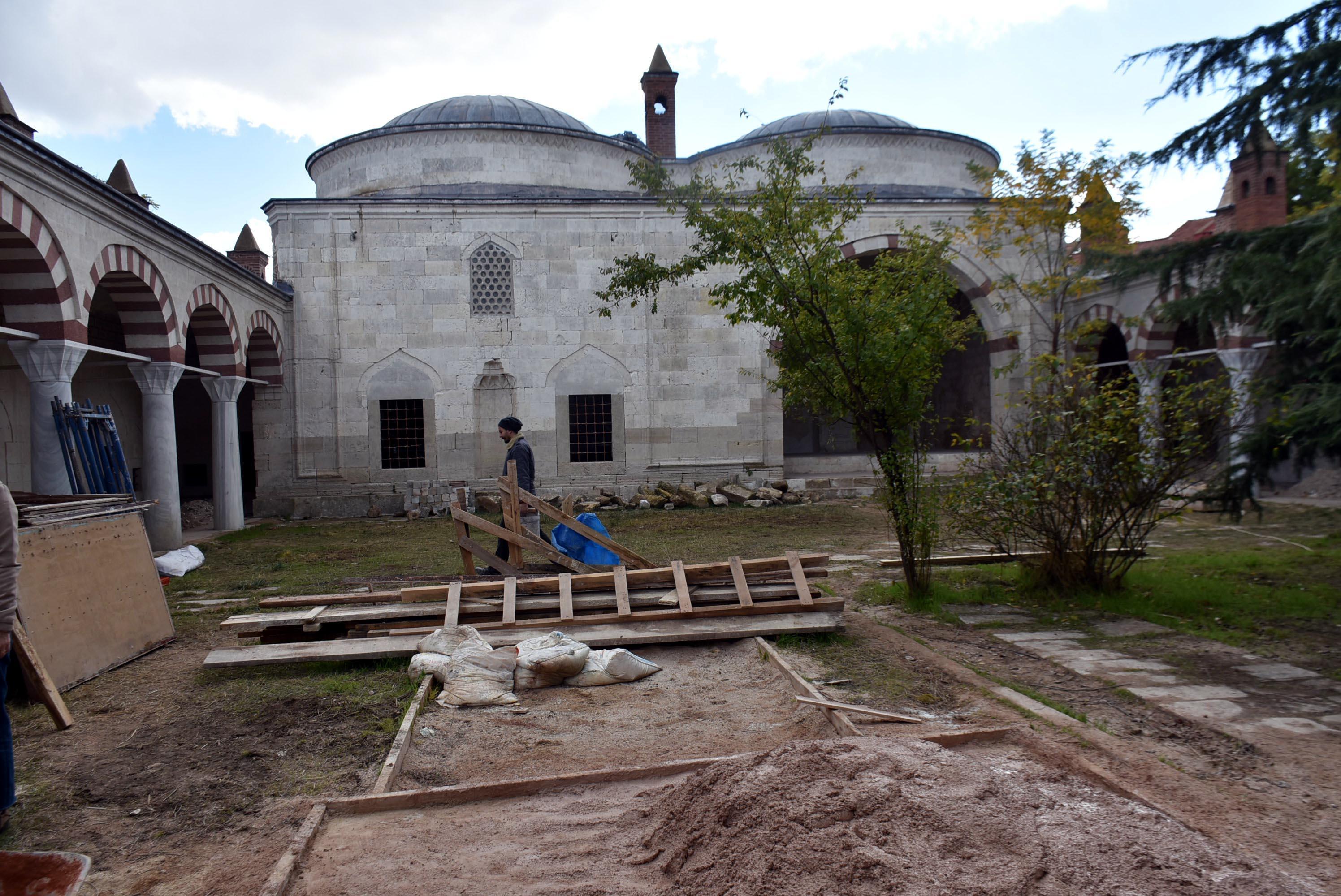 Fatih Sultan Mehmetin yaptırdığı Peykler Medresesi, müze oluyor