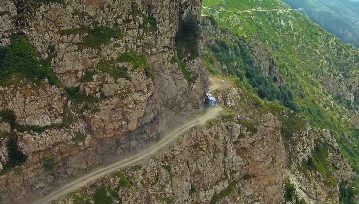 Derebaşı Virajlarındaki heyelan anı kamerada