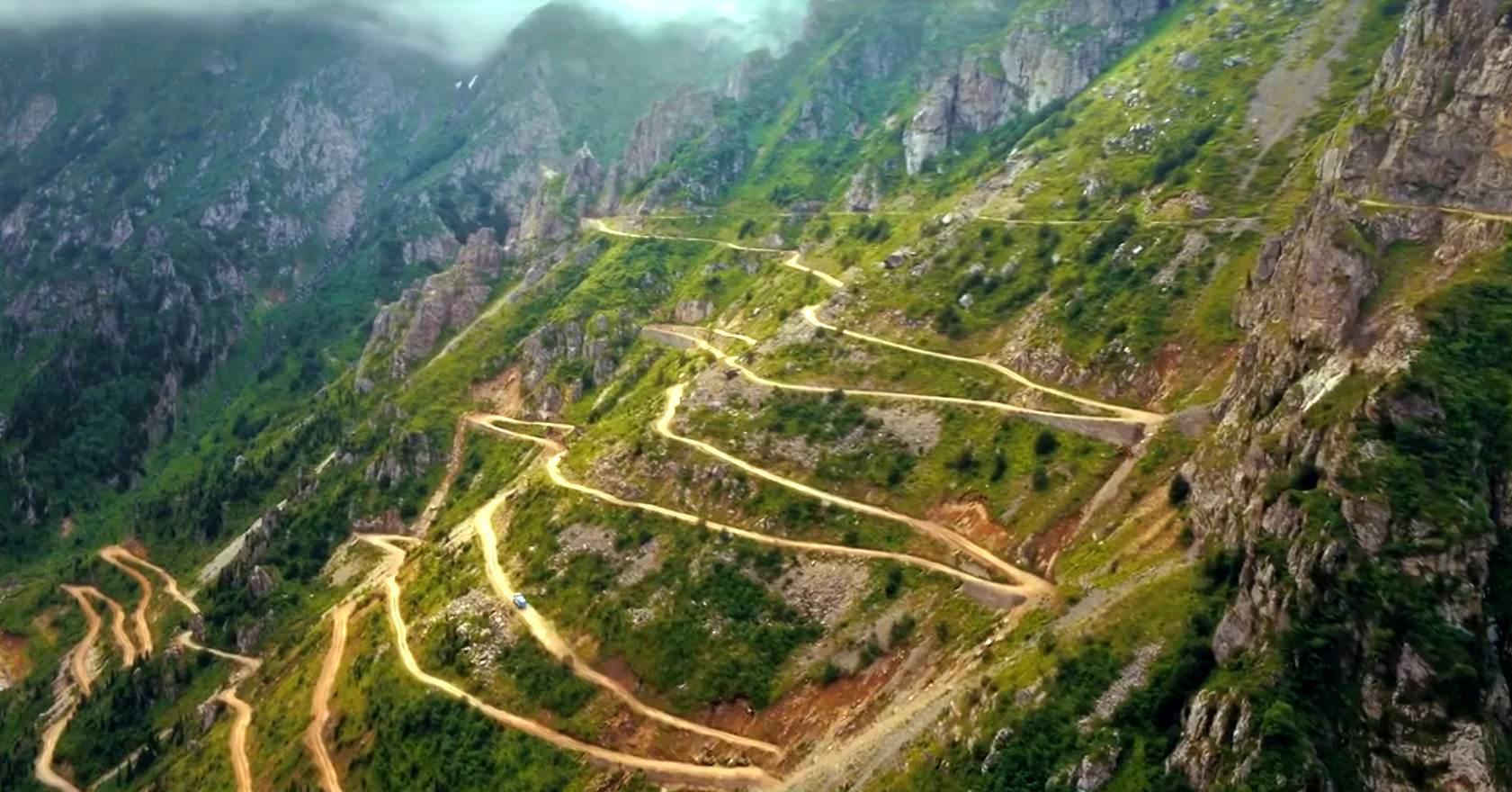 Derebaşı Virajlarındaki heyelan anı kamerada