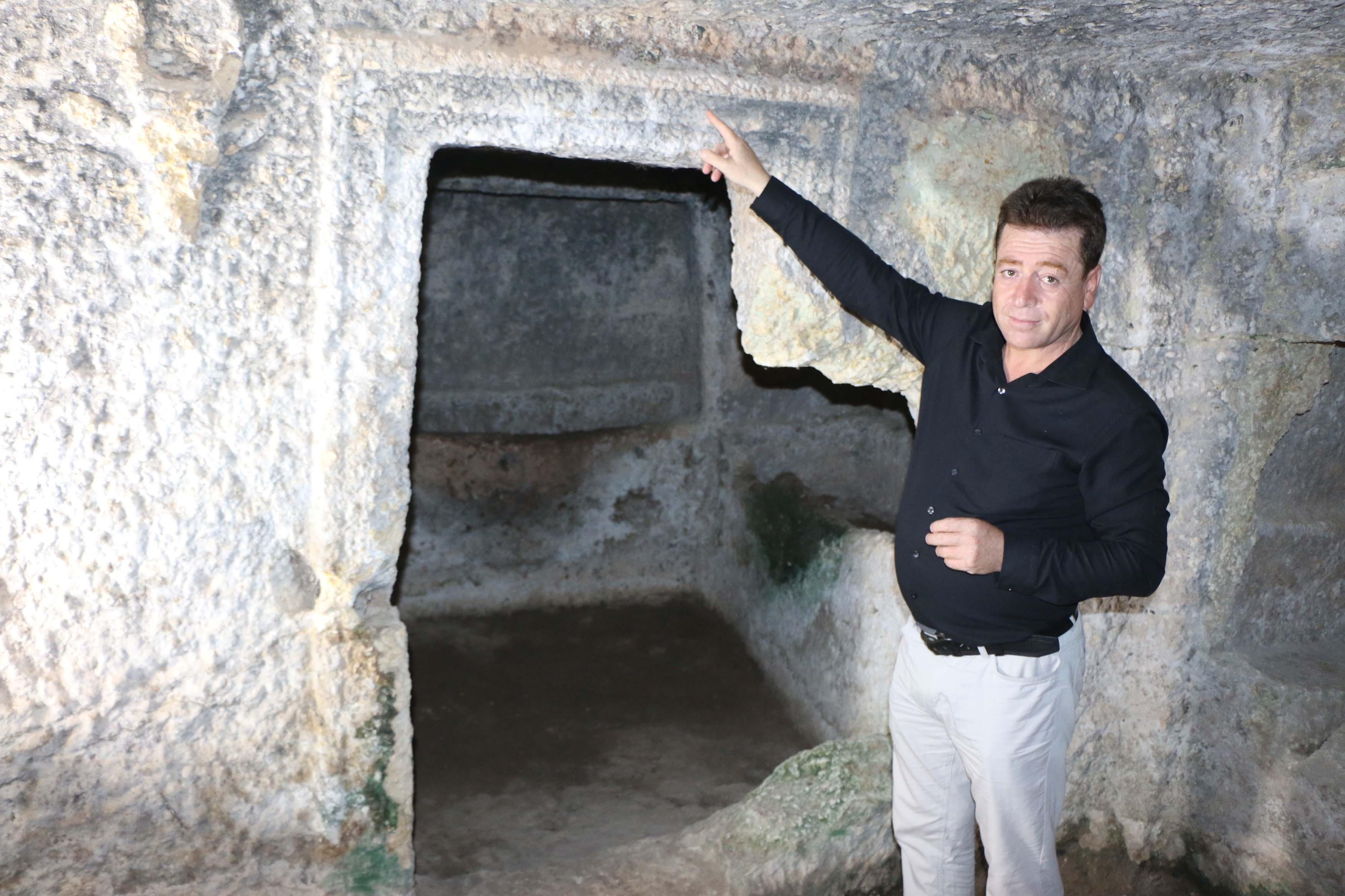 Adıyamanda Roma dönemine ait 60 aile mezarlığı bulundu