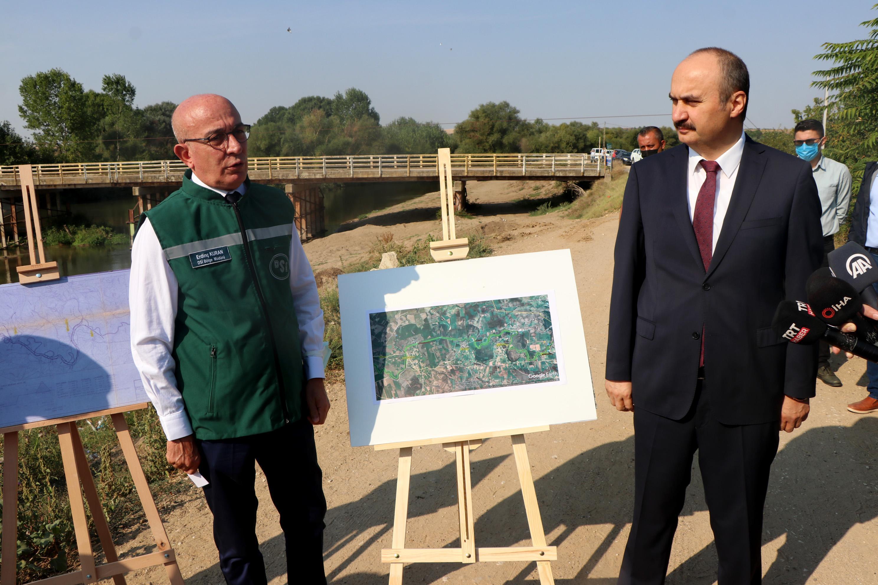 Tunca Nehrinde taşkın riskine karşı yatak genişletme çalışması başlatıldı