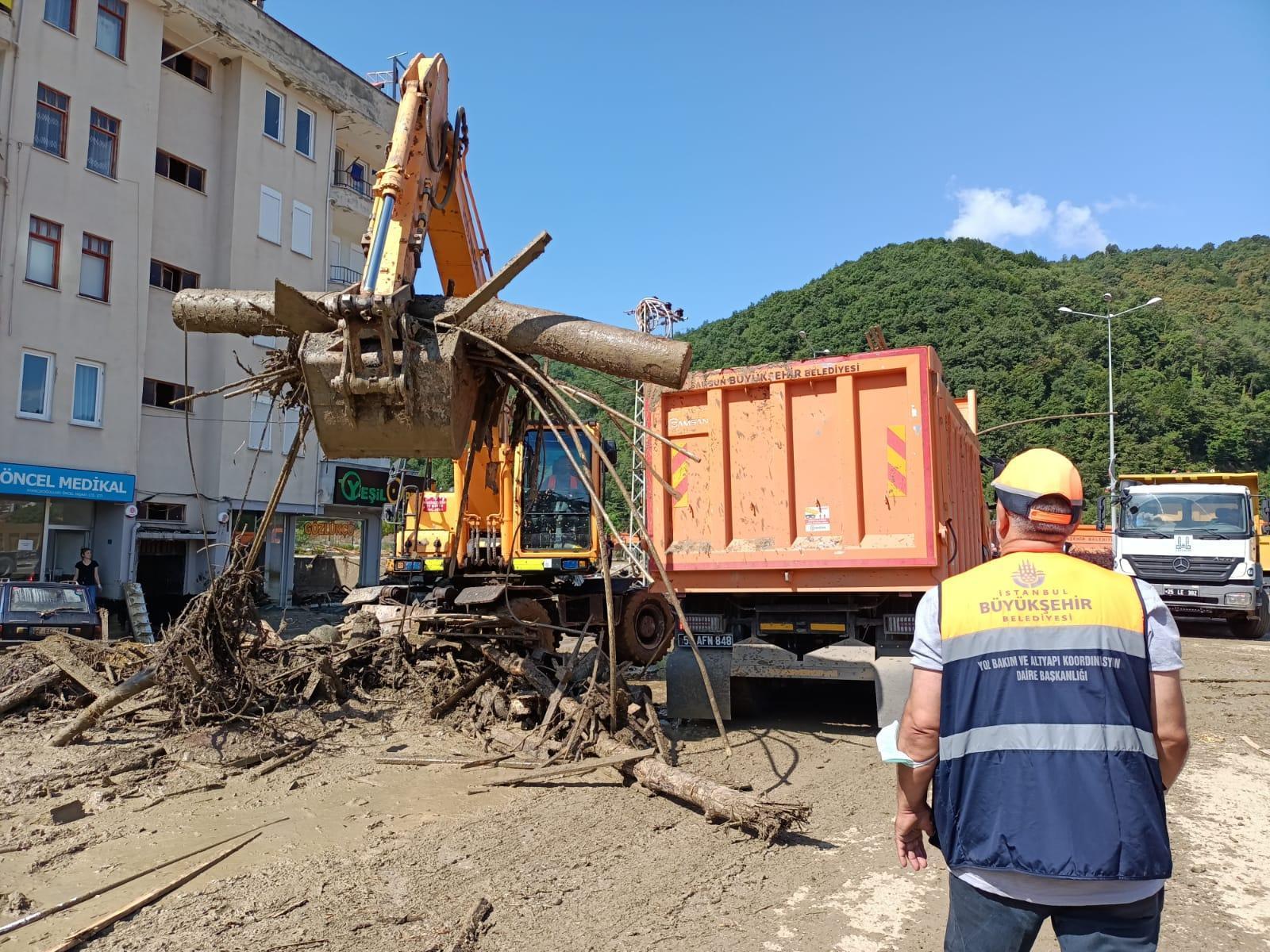 Sinop’ta selin izleri siliniyor