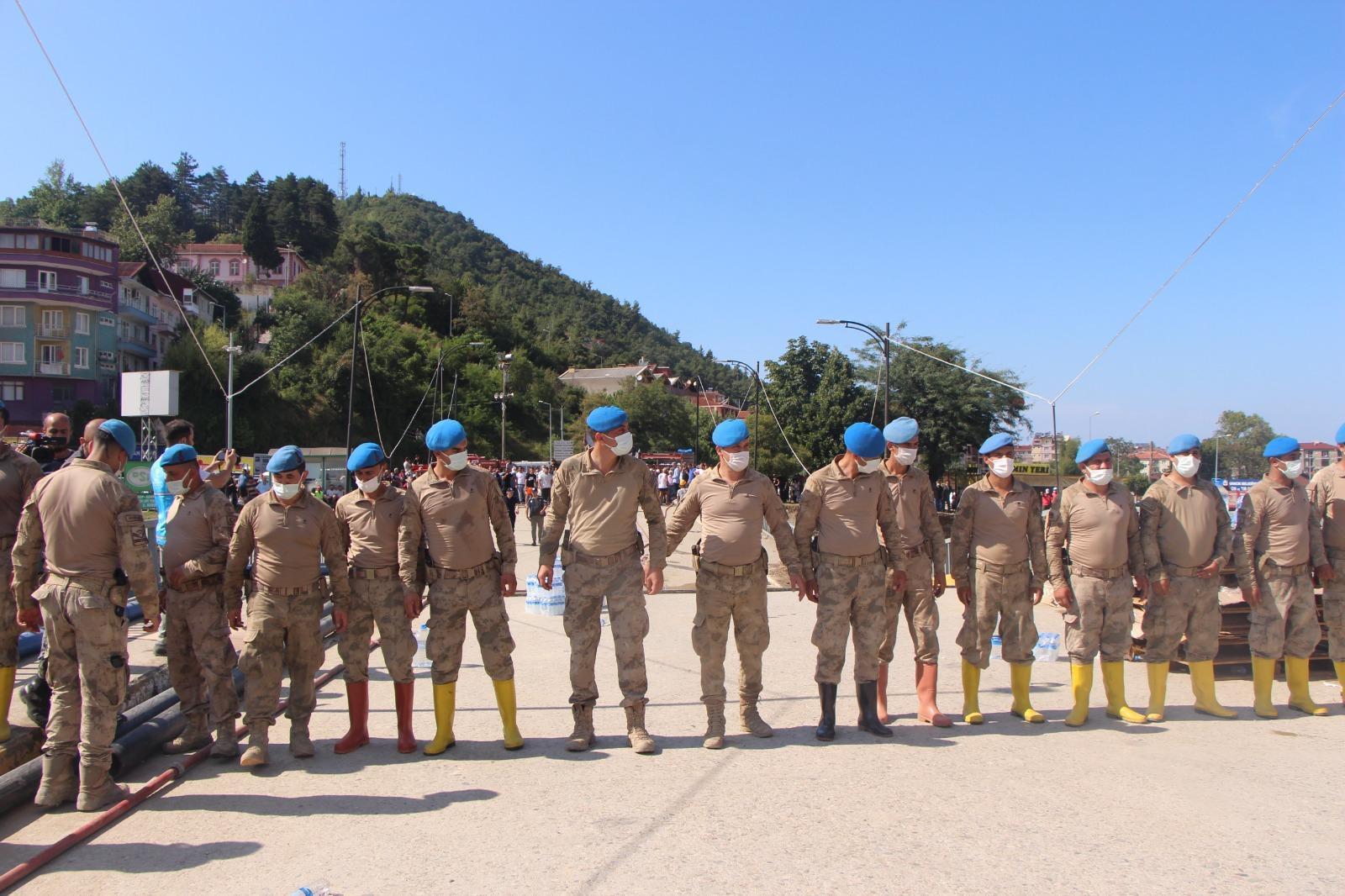 Sinop’ta selin izleri siliniyor