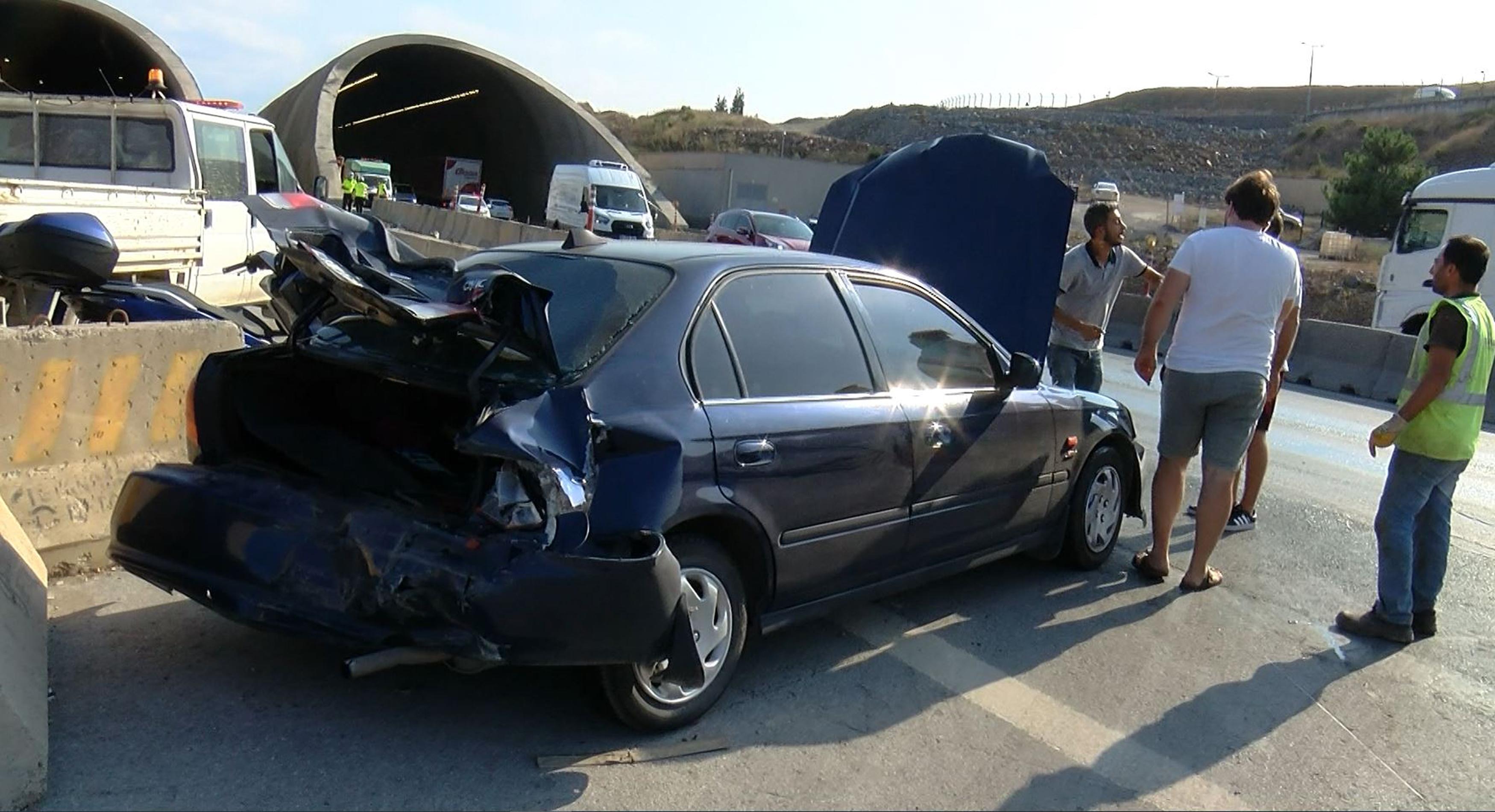 Sabiha Gökçen Bağlantı yolundaki tünelde zincirleme kaza
