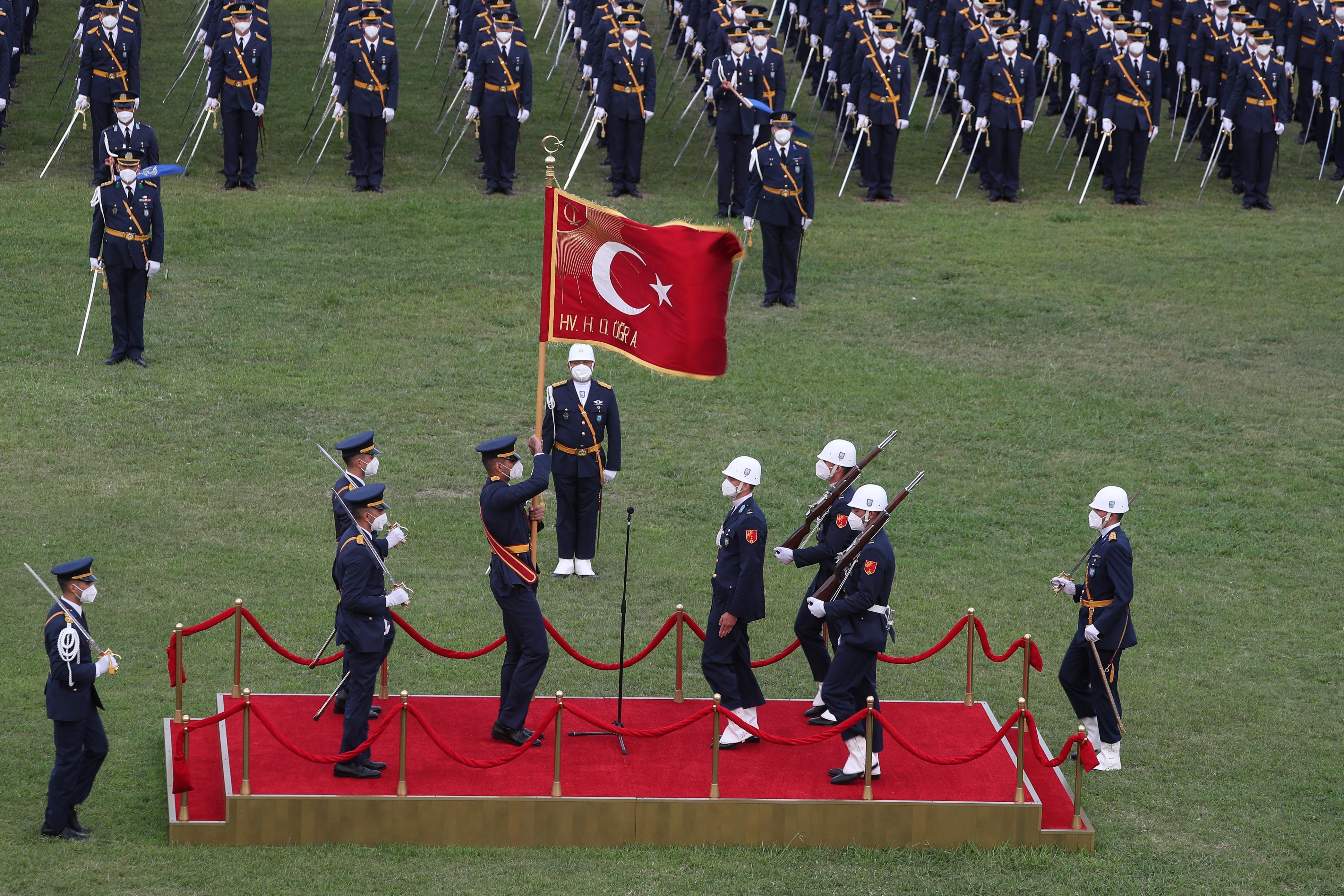 Cumhurbaşkanı Erdoğan MSÜ Deniz ve Hava Harp Okulu diploma törenine katıldı