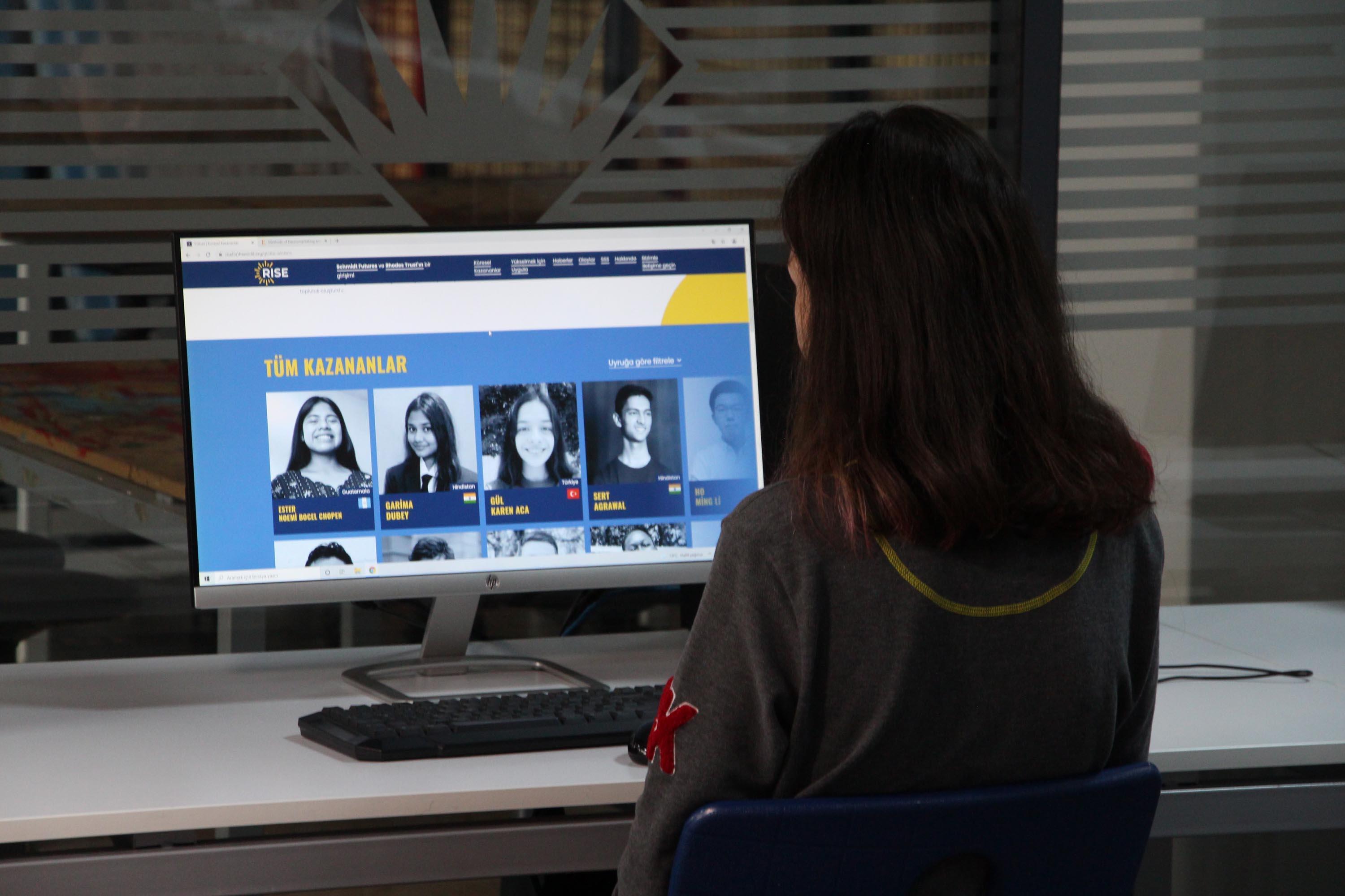 Karen, dünyada En Parlak 100 öğrenci arasına girdi